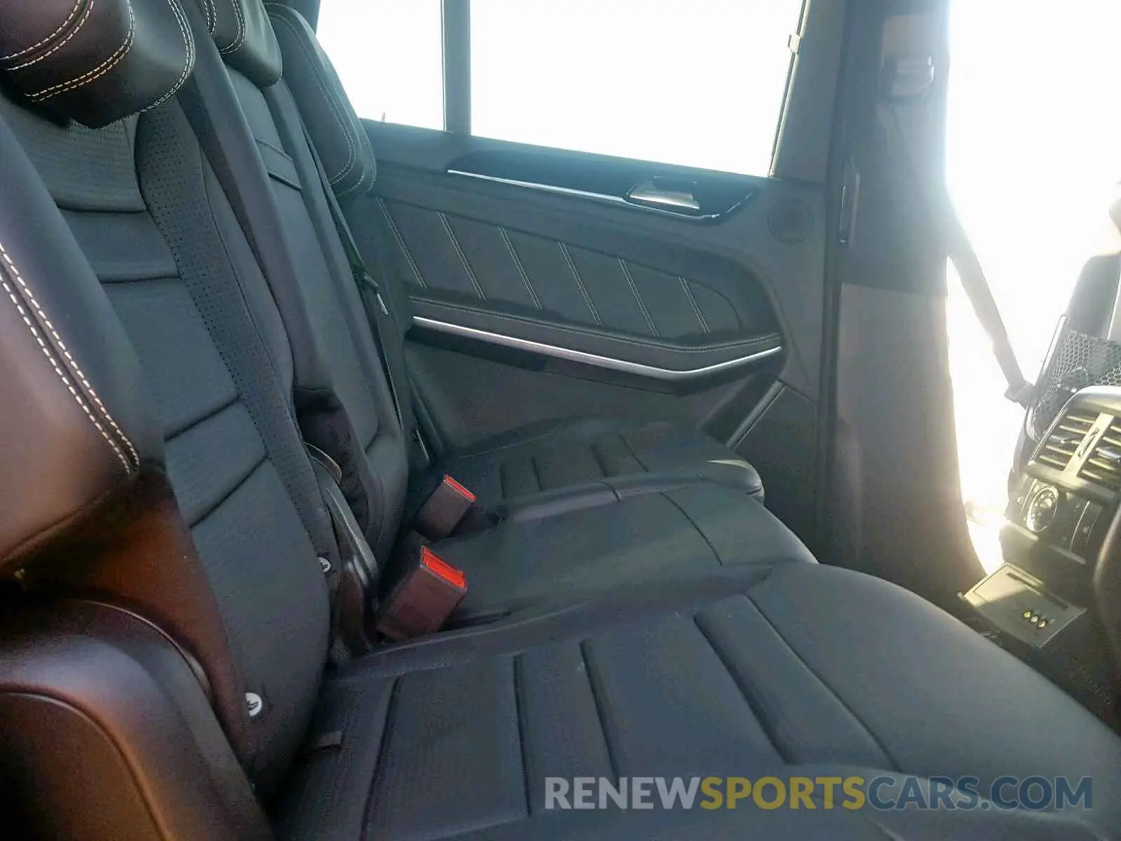 6 Photograph of a damaged car 4JGDF7FE8KB229556 MERCEDES-BENZ GLS 63 AMG 2019