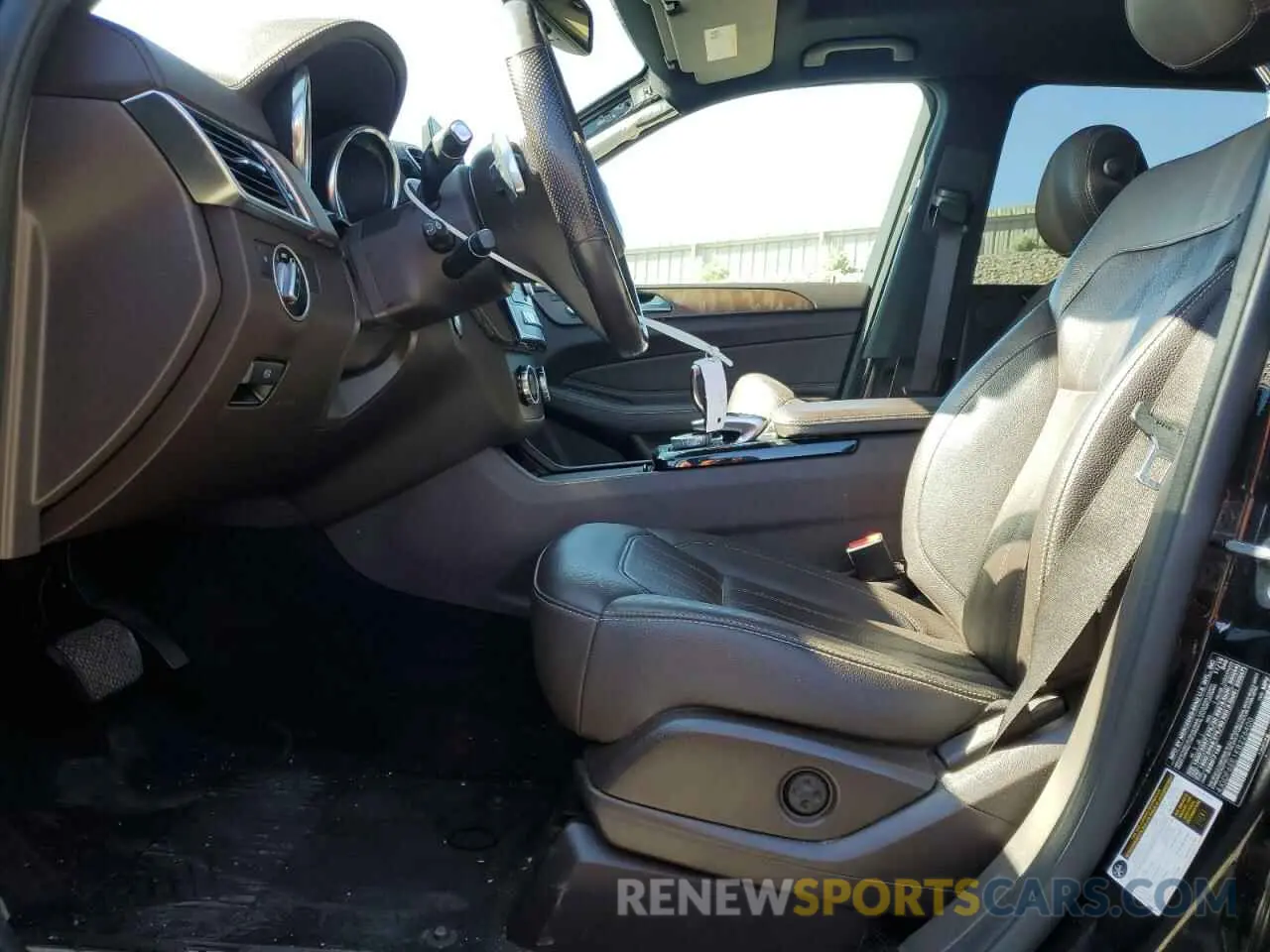 7 Photograph of a damaged car 4JGDF6EE1KB226400 MERCEDES-BENZ GLS-CLASS 2019