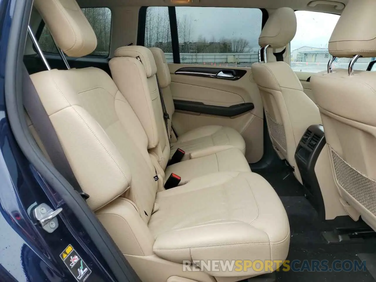 11 Photograph of a damaged car 4JGDF6EE4KB199371 MERCEDES-BENZ GLS-CLASS 2019