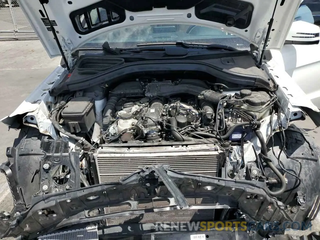 11 Photograph of a damaged car 4JGDF6EE6KB240888 MERCEDES-BENZ GLS-CLASS 2019