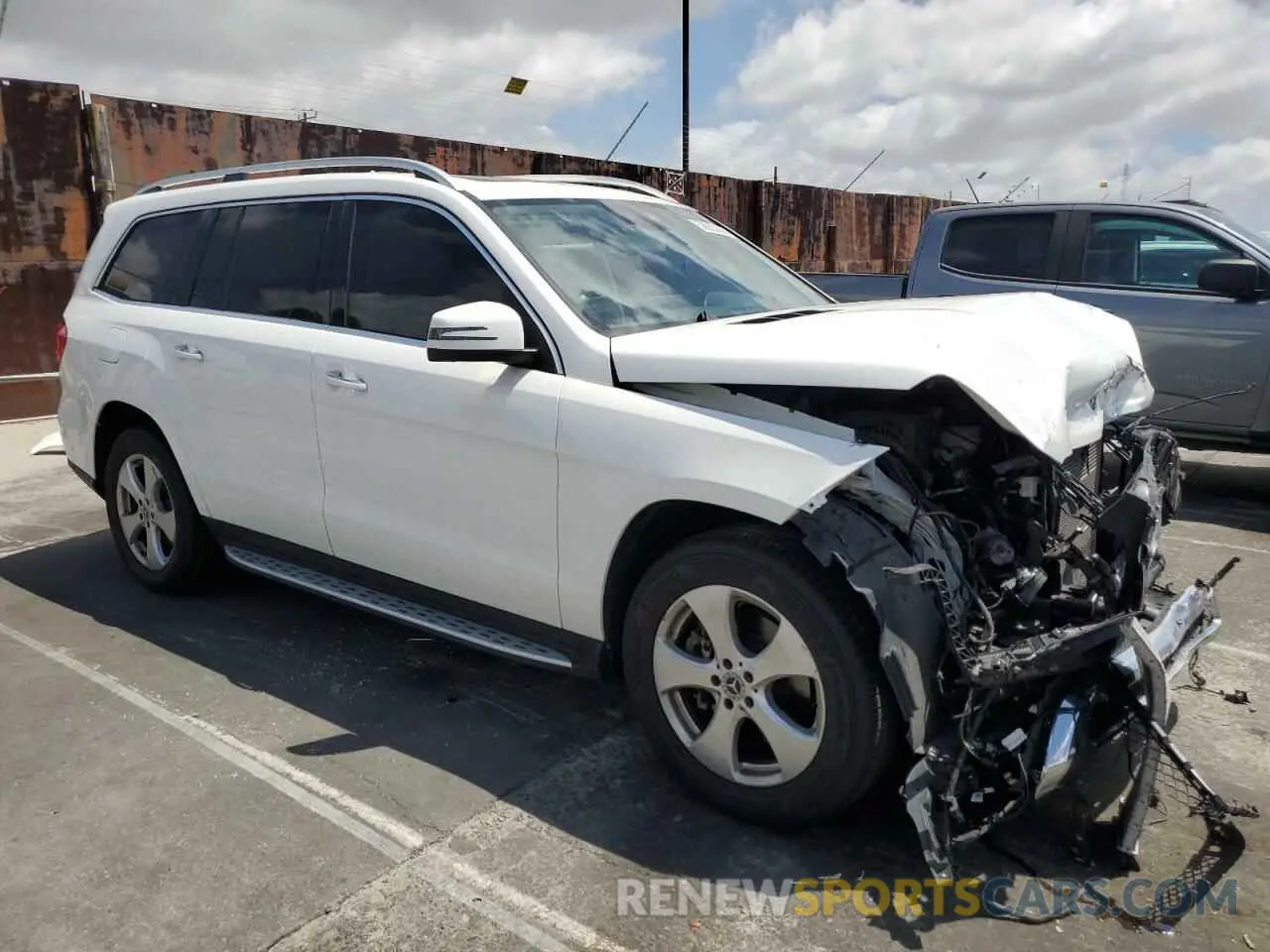 4 Photograph of a damaged car 4JGDF6EE6KB240888 MERCEDES-BENZ GLS-CLASS 2019