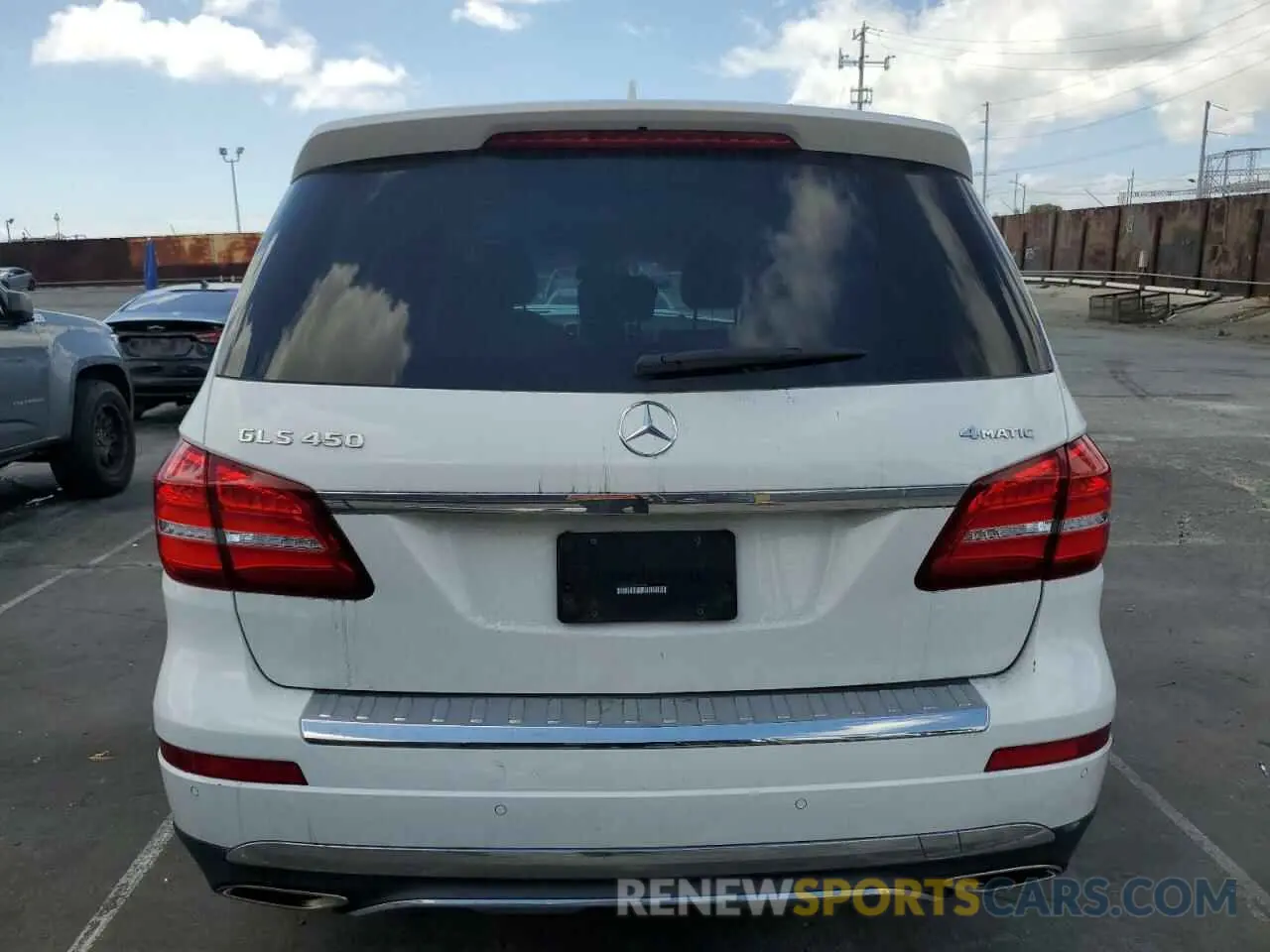 6 Photograph of a damaged car 4JGDF6EE6KB240888 MERCEDES-BENZ GLS-CLASS 2019