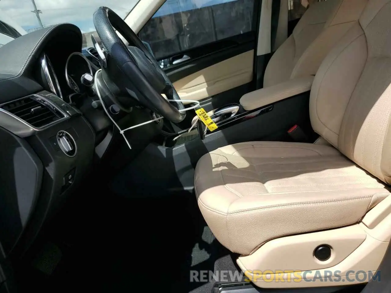 7 Photograph of a damaged car 4JGDF6EE6KB240888 MERCEDES-BENZ GLS-CLASS 2019