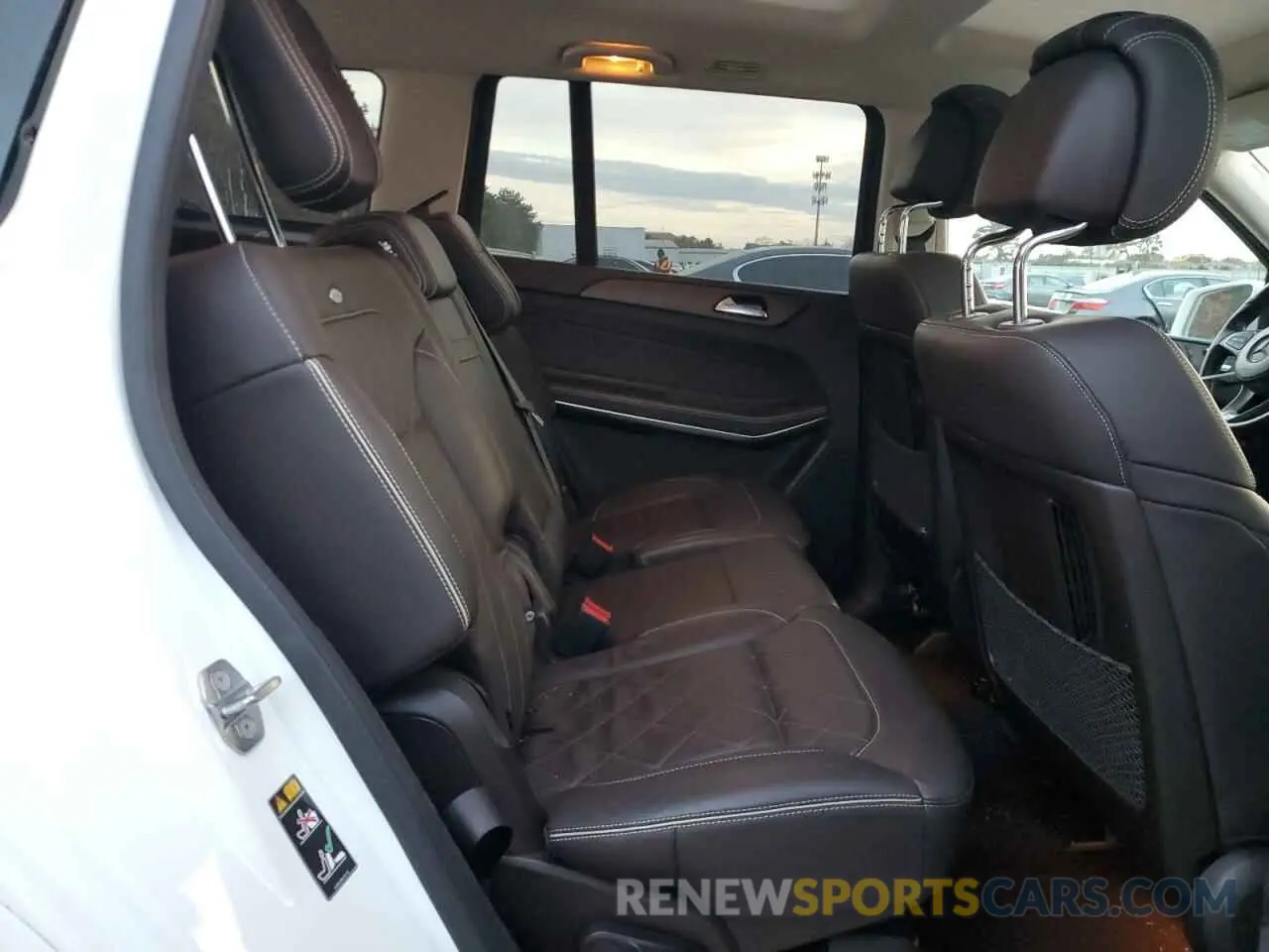 11 Photograph of a damaged car 4JGDF7DEXKB208680 MERCEDES-BENZ GLS-CLASS 2019
