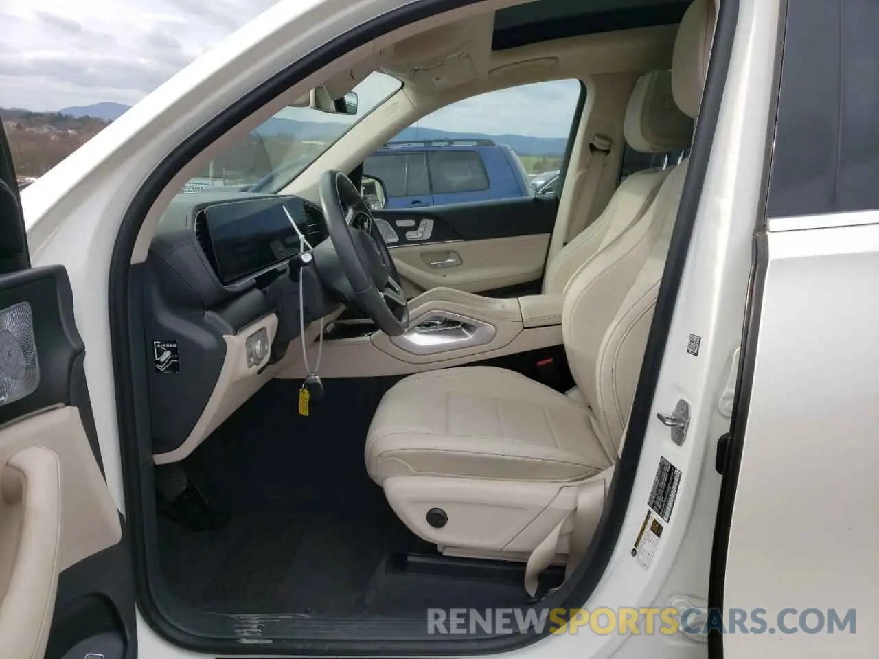 7 Photograph of a damaged car 4JGFF5KE8LA161320 MERCEDES-BENZ GLS-CLASS 2020