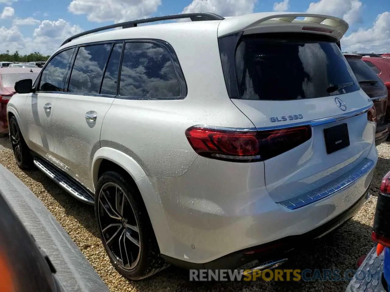 3 Photograph of a damaged car 4JGFF8GE1LA268090 MERCEDES-BENZ GLS-CLASS 2020