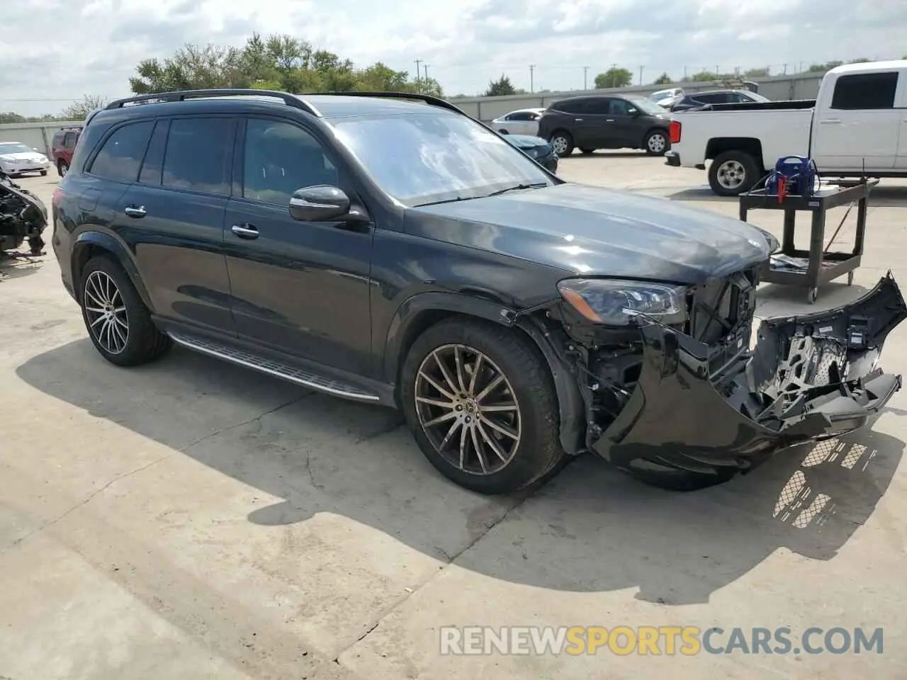 4 Photograph of a damaged car 4JGFF8GE1PB007316 MERCEDES-BENZ GLS-CLASS 2023