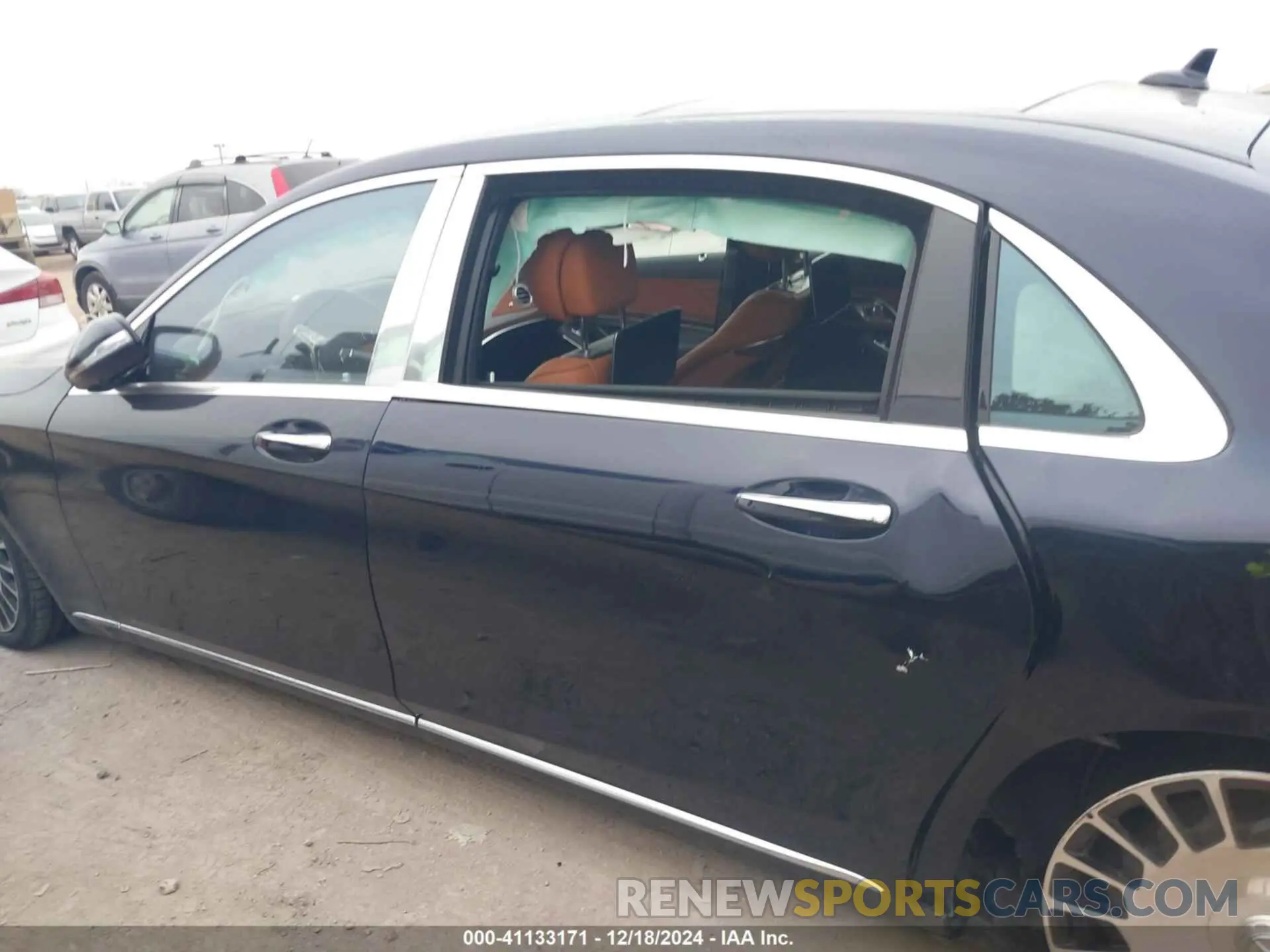 14 Photograph of a damaged car W1KUX8AB5LA552223 MERCEDES-BENZ MAYBACH S 650 2020
