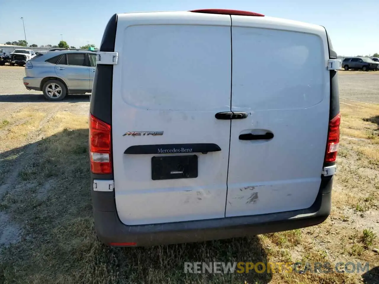 6 Photograph of a damaged car WD3PG2EA1K3599879 MERCEDES-BENZ METRIS 2019