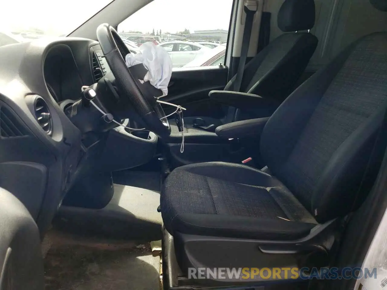 7 Photograph of a damaged car WD3PG2EA1K3599879 MERCEDES-BENZ METRIS 2019