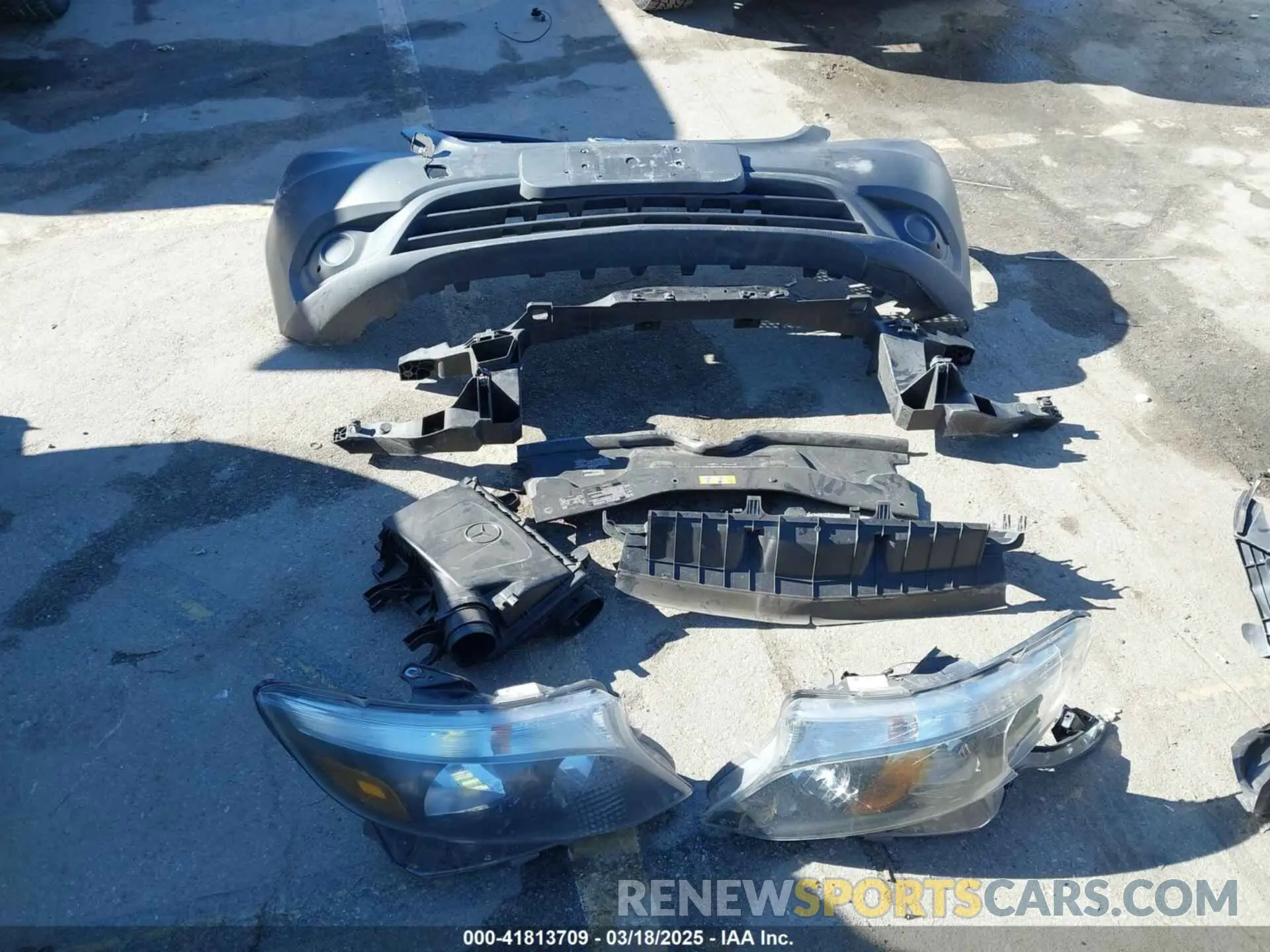 12 Photograph of a damaged car WD3PG2EAXK3530575 MERCEDES-BENZ METRIS 2019