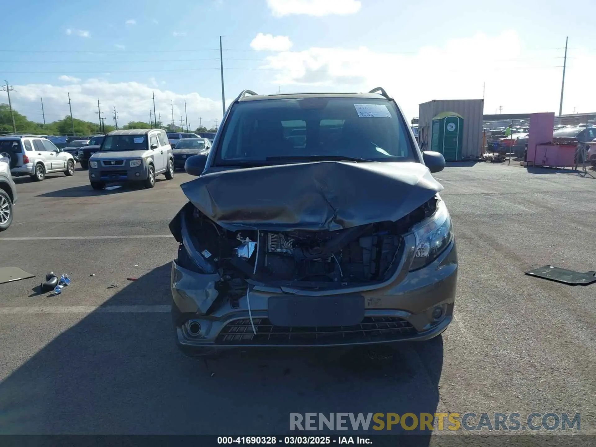 13 Photograph of a damaged car WD4PG2EE3K3523210 MERCEDES-BENZ METRIS 2019