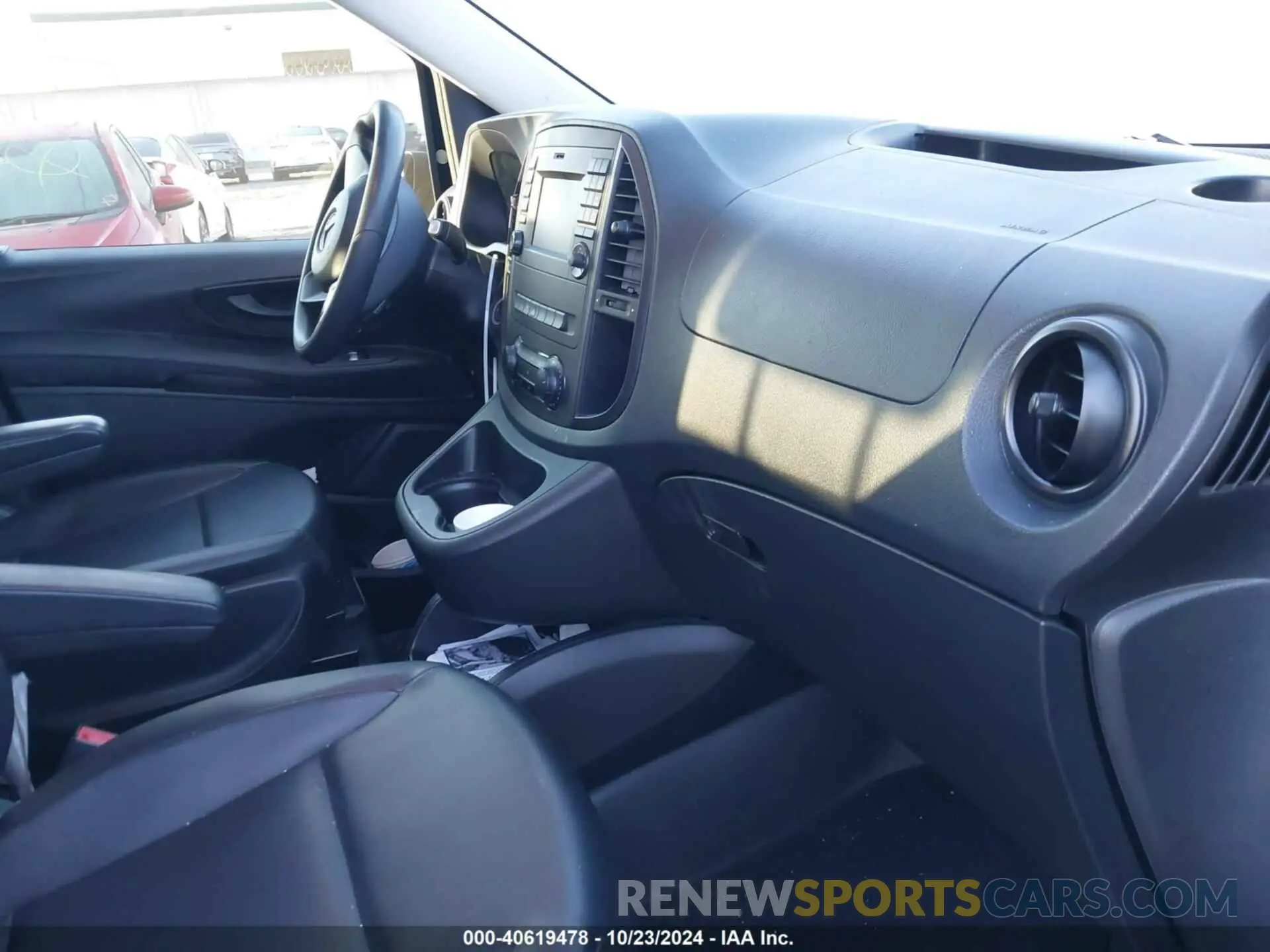 5 Photograph of a damaged car WD4PG2EE6K3505493 MERCEDES-BENZ METRIS 2019