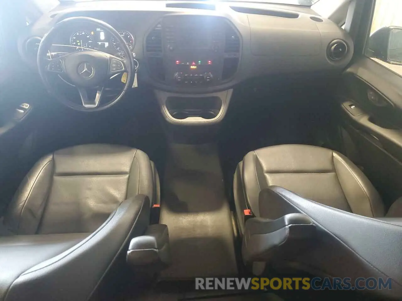 8 Фотография поврежденного автомобиля W1WV0FEY1L3755527 MERCEDES-BENZ METRIS 2020