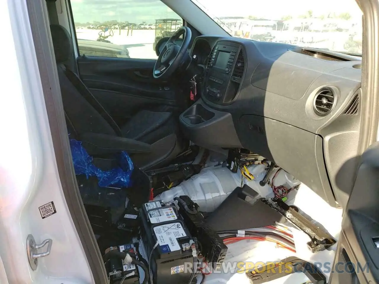 5 Photograph of a damaged car W1YV0CEY1L3694623 MERCEDES-BENZ METRIS 2020