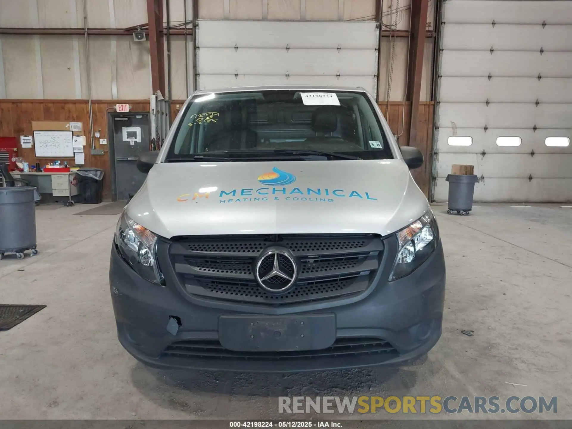 12 Photograph of a damaged car W1YV0CEY2L3687678 MERCEDES-BENZ METRIS 2020