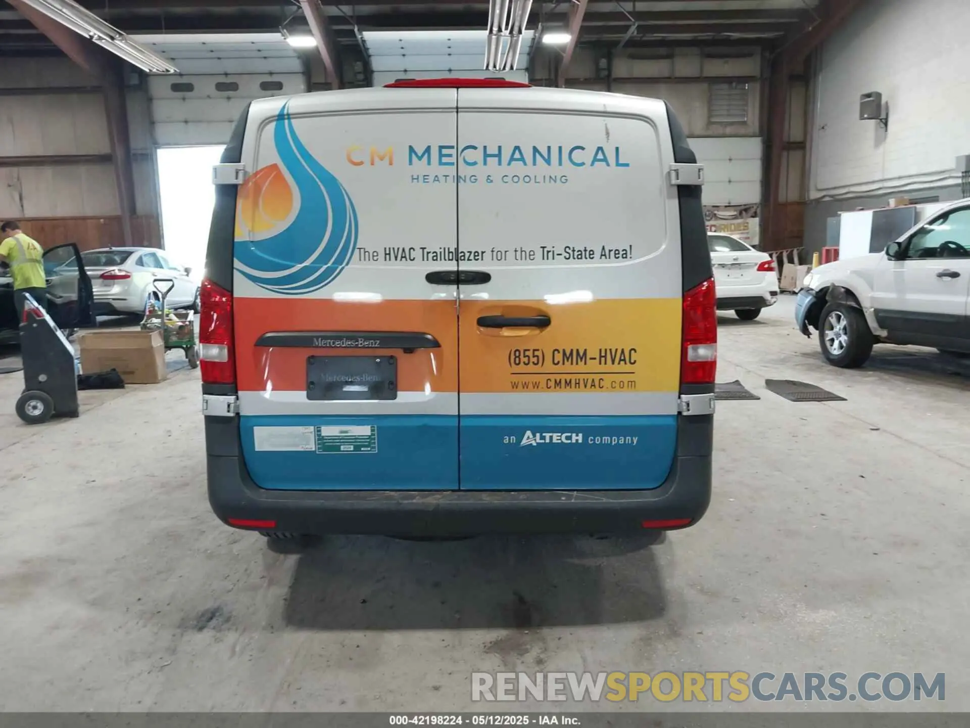 16 Photograph of a damaged car W1YV0CEY2L3687678 MERCEDES-BENZ METRIS 2020