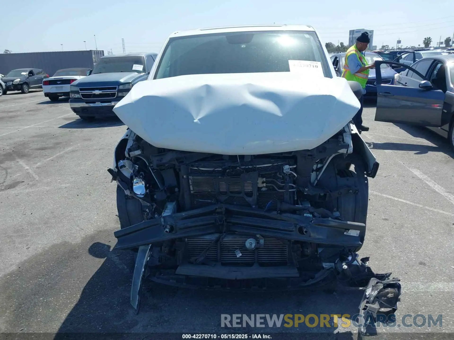 12 Photograph of a damaged car WD3PG2EA3L3651675 MERCEDES-BENZ METRIS 2020