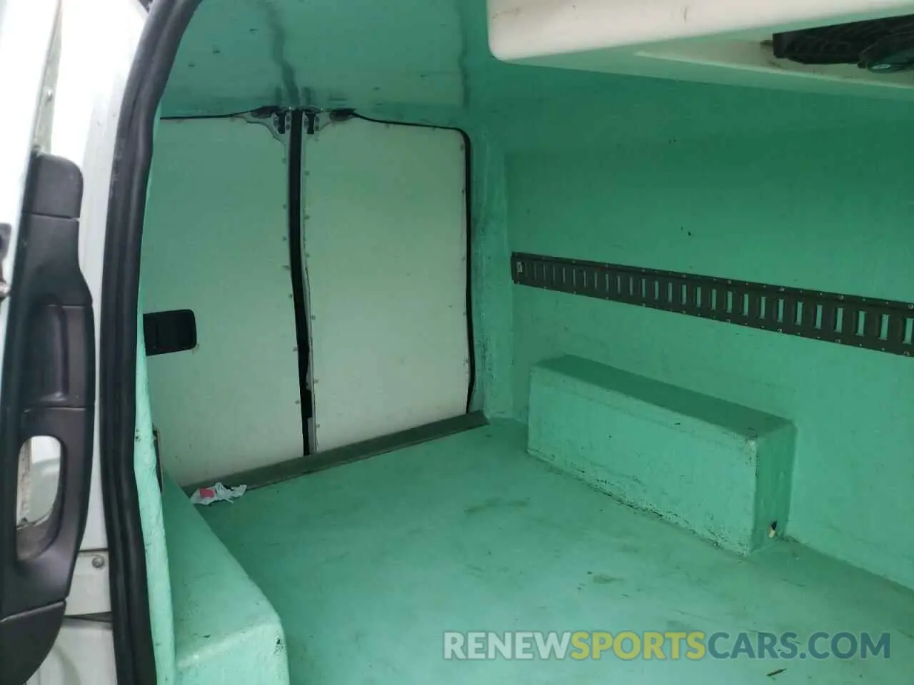 10 Photograph of a damaged car WD3PG2EAXL3640351 MERCEDES-BENZ METRIS 2020