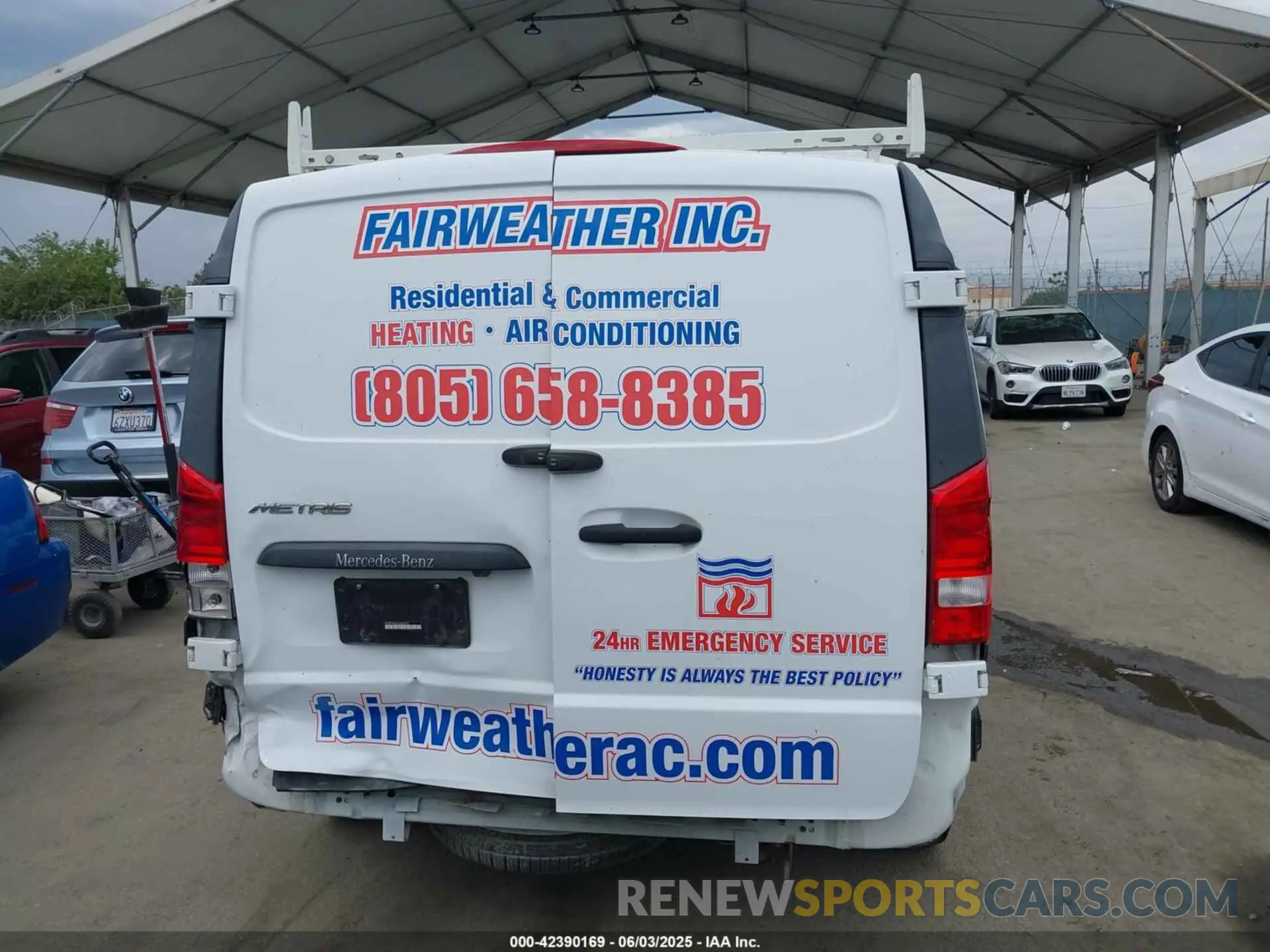 17 Photograph of a damaged car WD3PG3EA6L3645875 MERCEDES-BENZ METRIS 2020