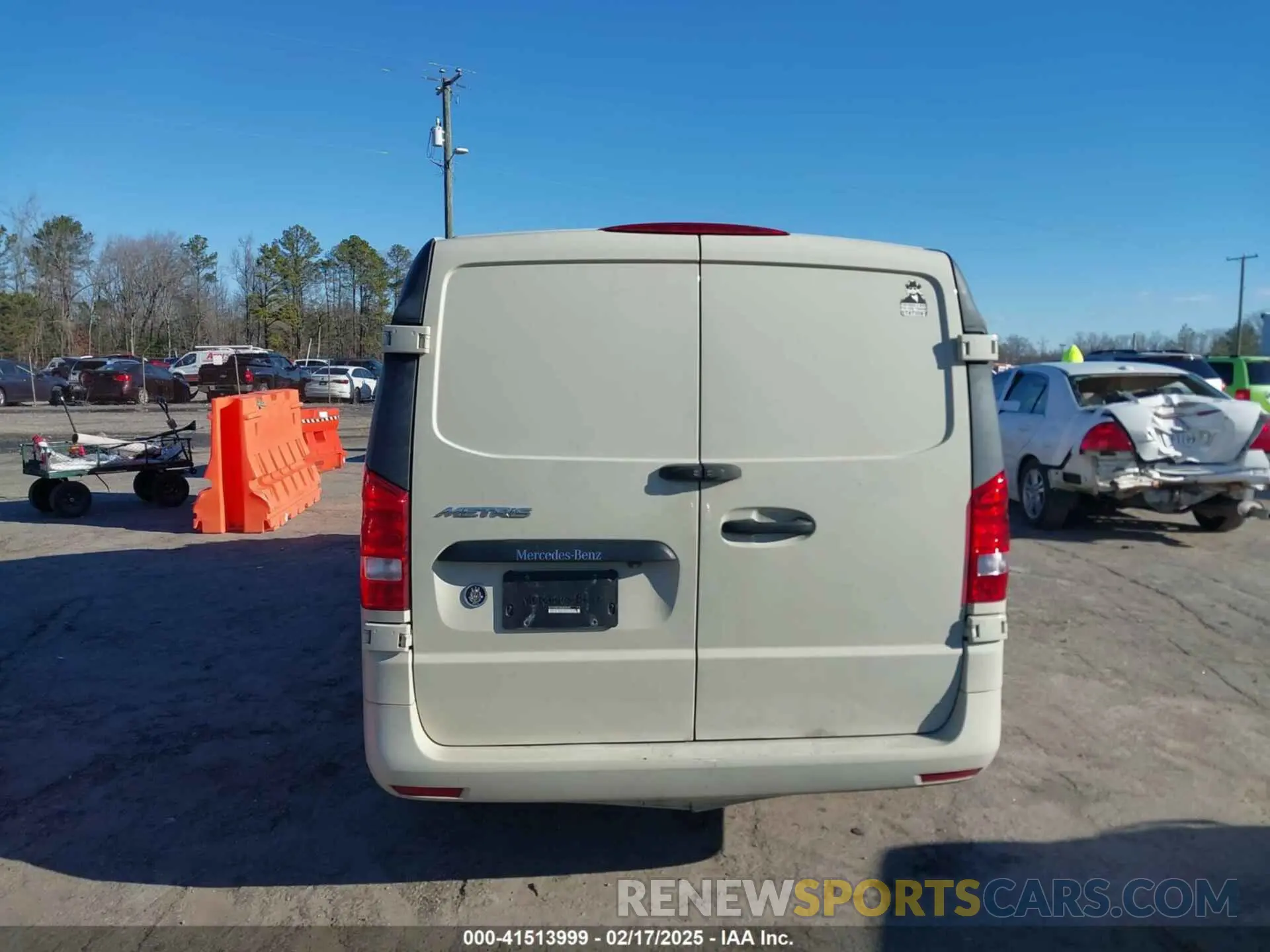 15 Photograph of a damaged car W1YV0BEY3M3828950 MERCEDES-BENZ METRIS 2021