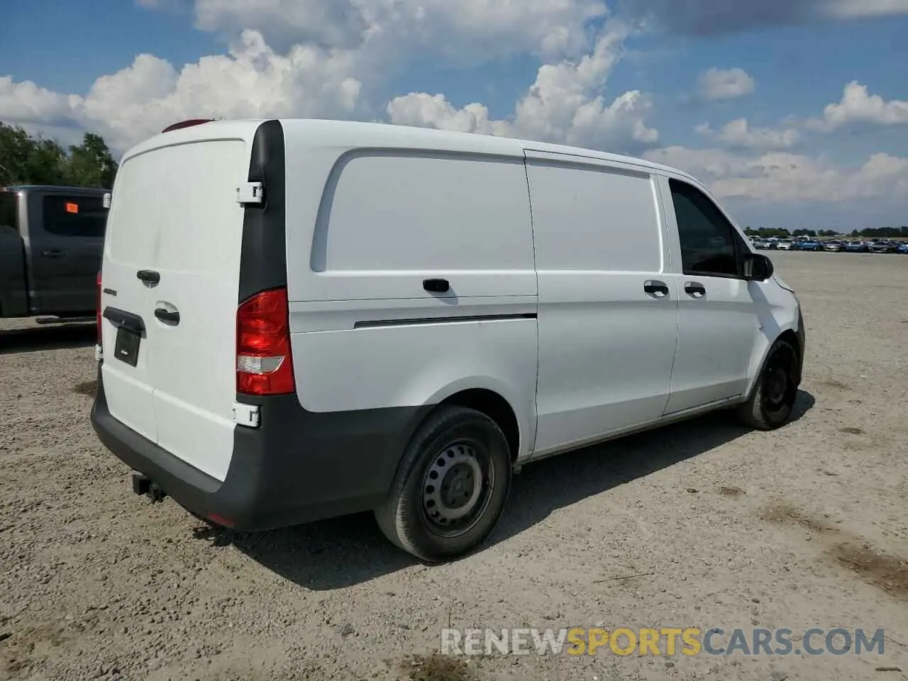 3 Photograph of a damaged car W1YV0BEY3N3968188 MERCEDES-BENZ METRIS 2022