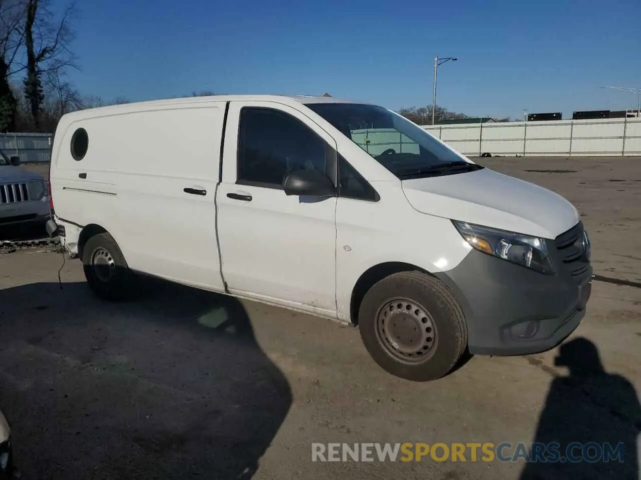 4 Photograph of a damaged car W1YV0BEY4N4163973 MERCEDES-BENZ METRIS 2022