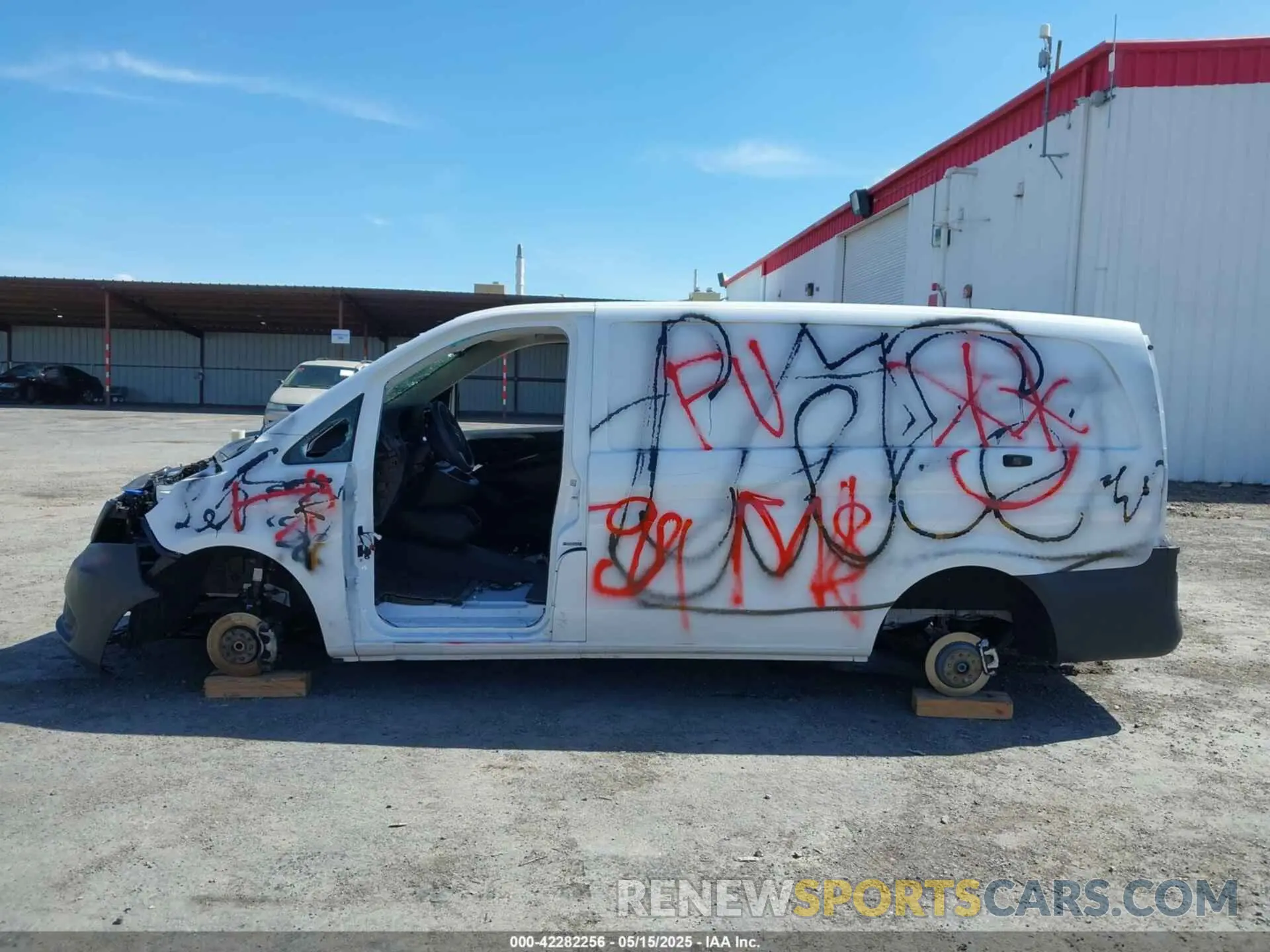 13 Photograph of a damaged car W1YV0BEY4P4297711 MERCEDES-BENZ METRIS 2023