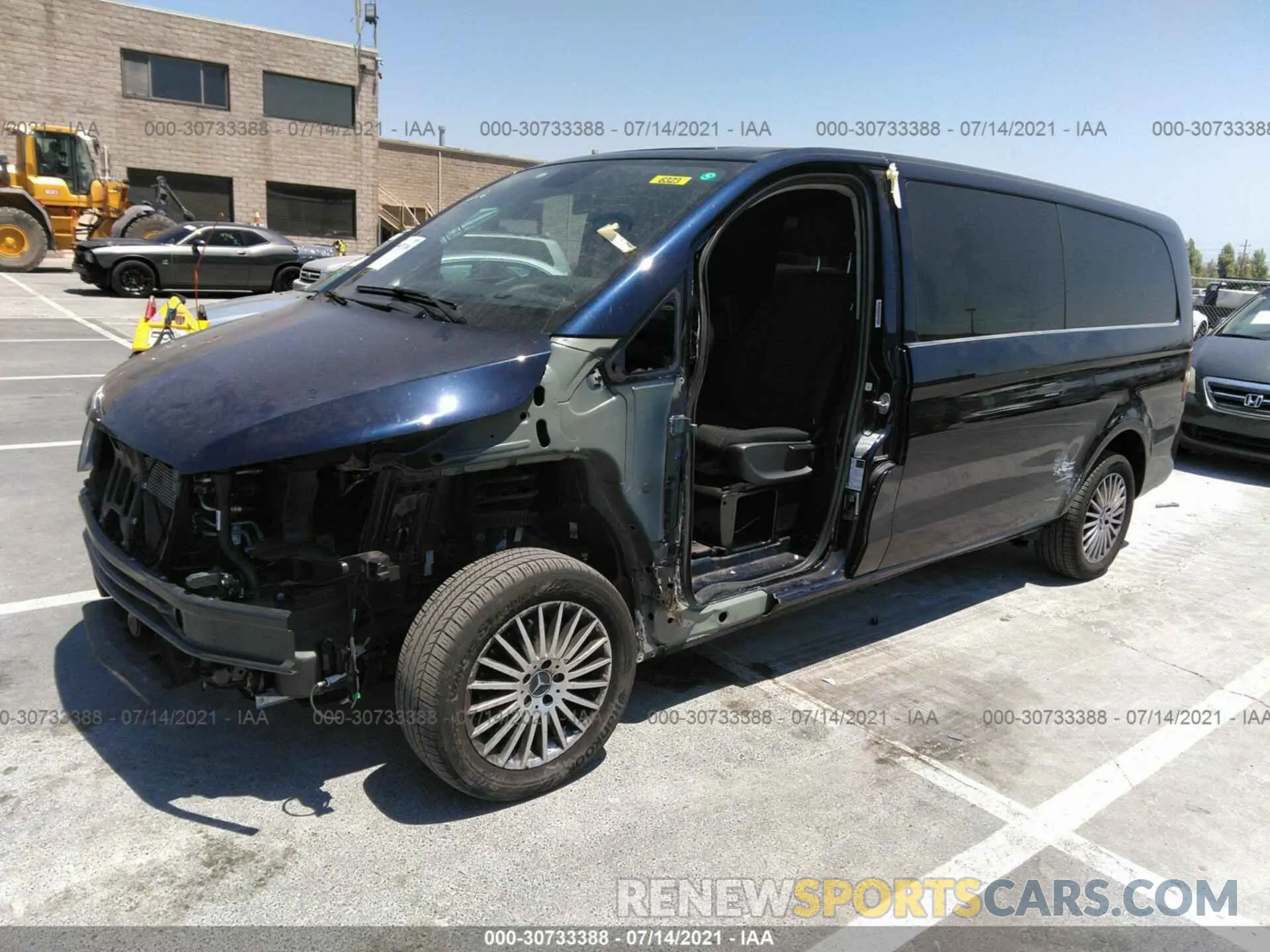 2 Photograph of a damaged car W1YV0CEY1L3689096 MERCEDES-BENZ METRIS CARGO VAN 2020