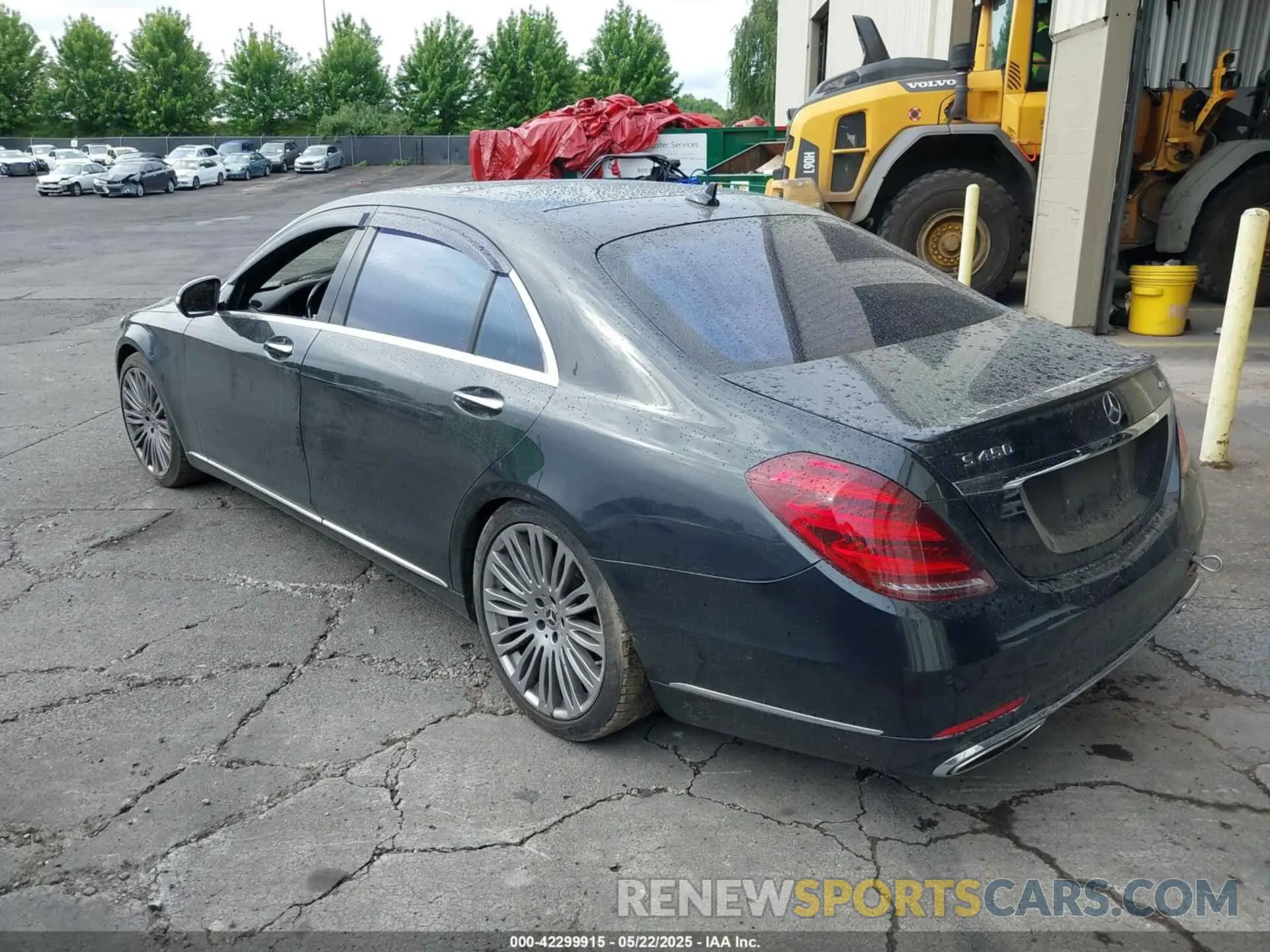 3 Photograph of a damaged car WDDUG6EB2LA516567 MERCEDES-BENZ S 450 2020