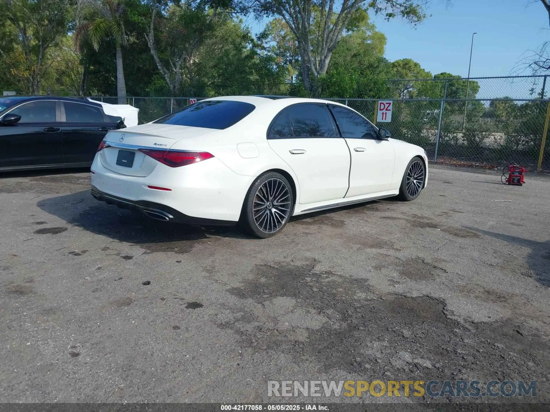 4 Фотография поврежденного автомобиля W1K6G6DB3PA222076 MERCEDES-BENZ S 500 2023