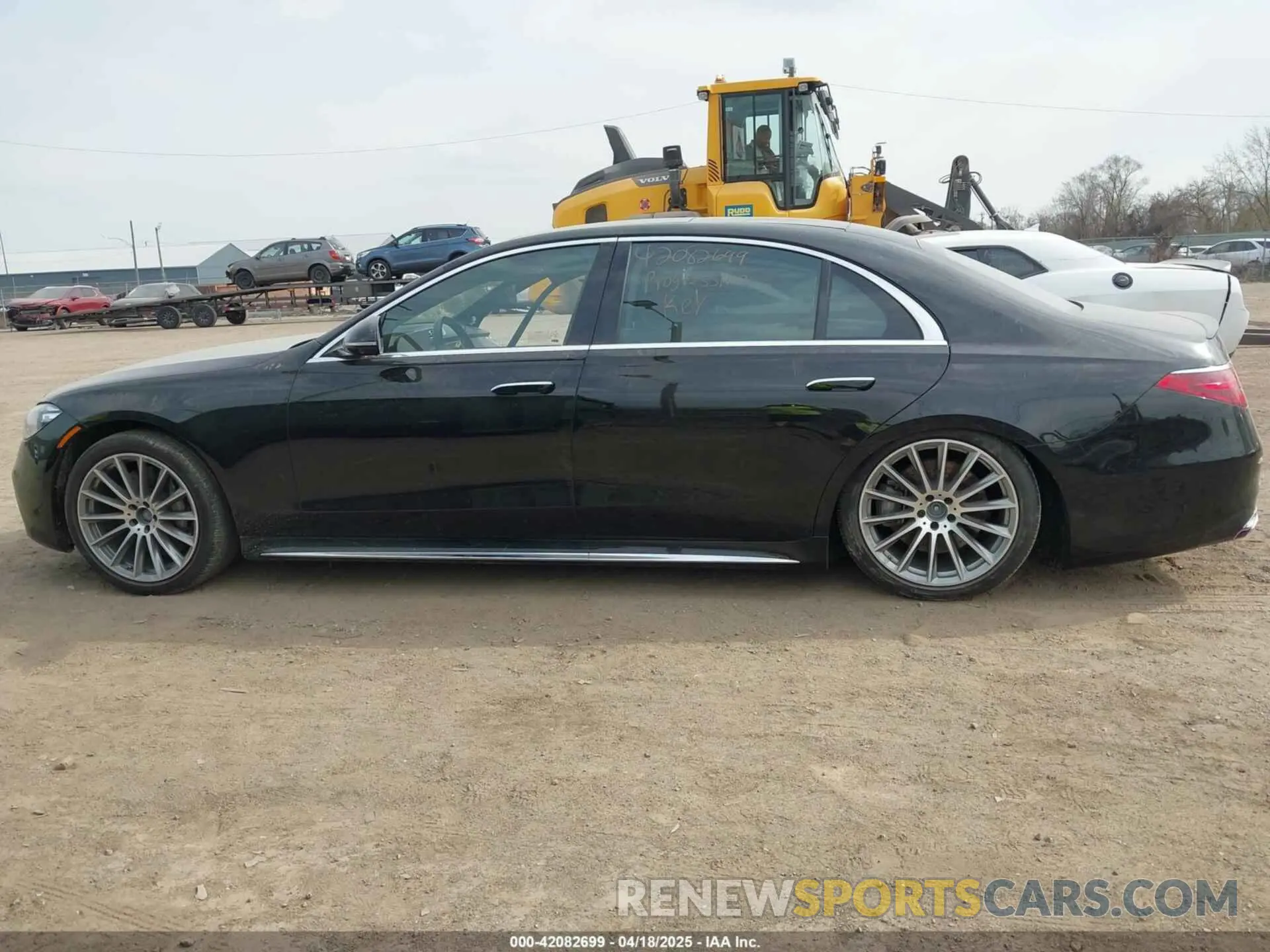 14 Photograph of a damaged car W1K6G6DB5PA172216 MERCEDES-BENZ S 500 2023