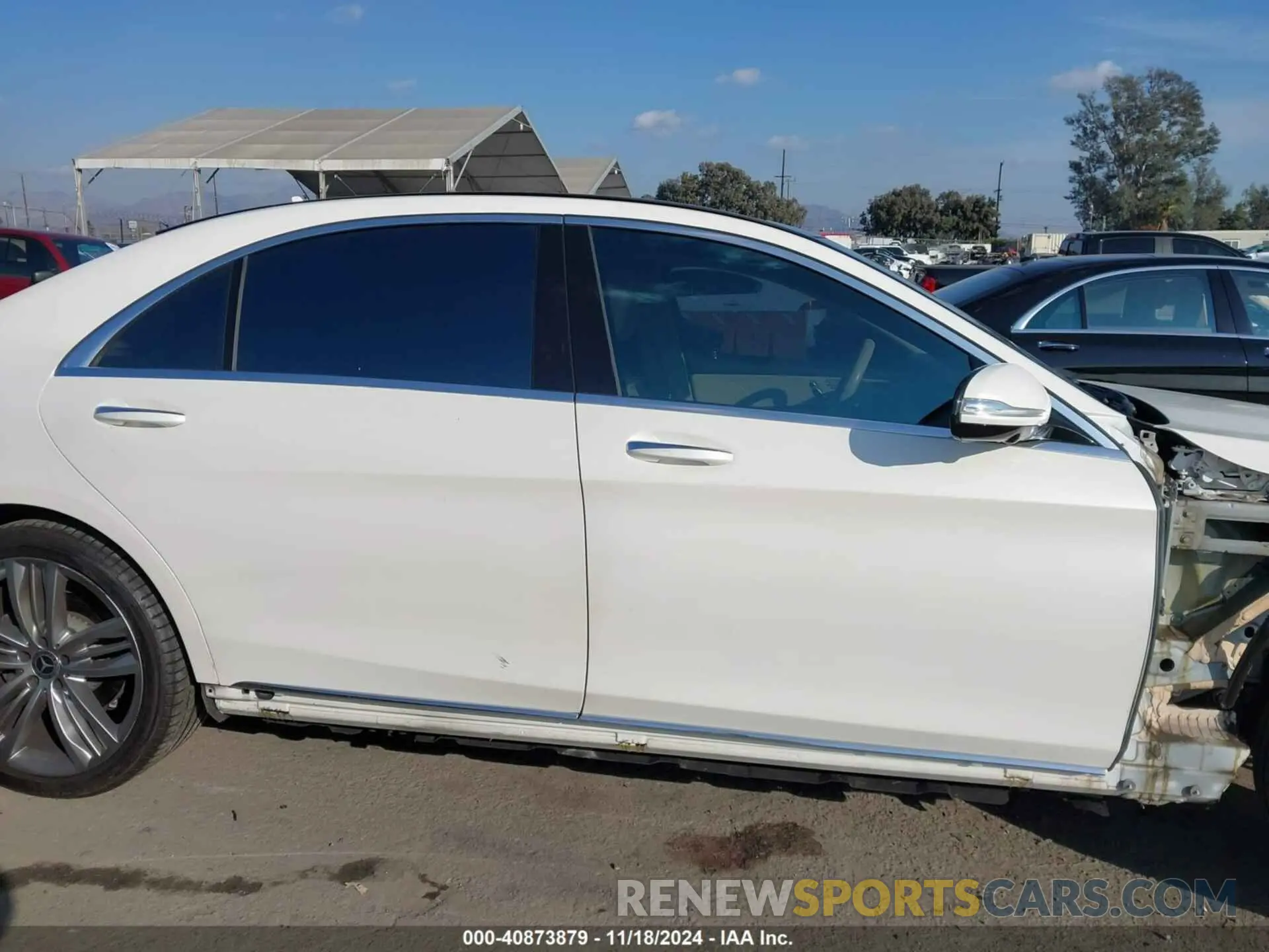 14 Фотография поврежденного автомобиля WDDUG8DB4KA426011 MERCEDES-BENZ S 560 2019