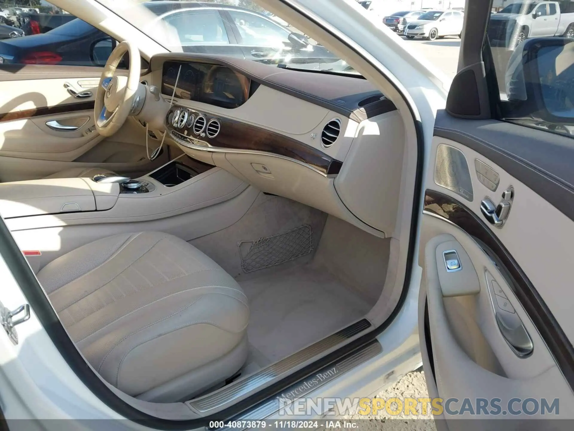 5 Фотография поврежденного автомобиля WDDUG8DB4KA426011 MERCEDES-BENZ S 560 2019