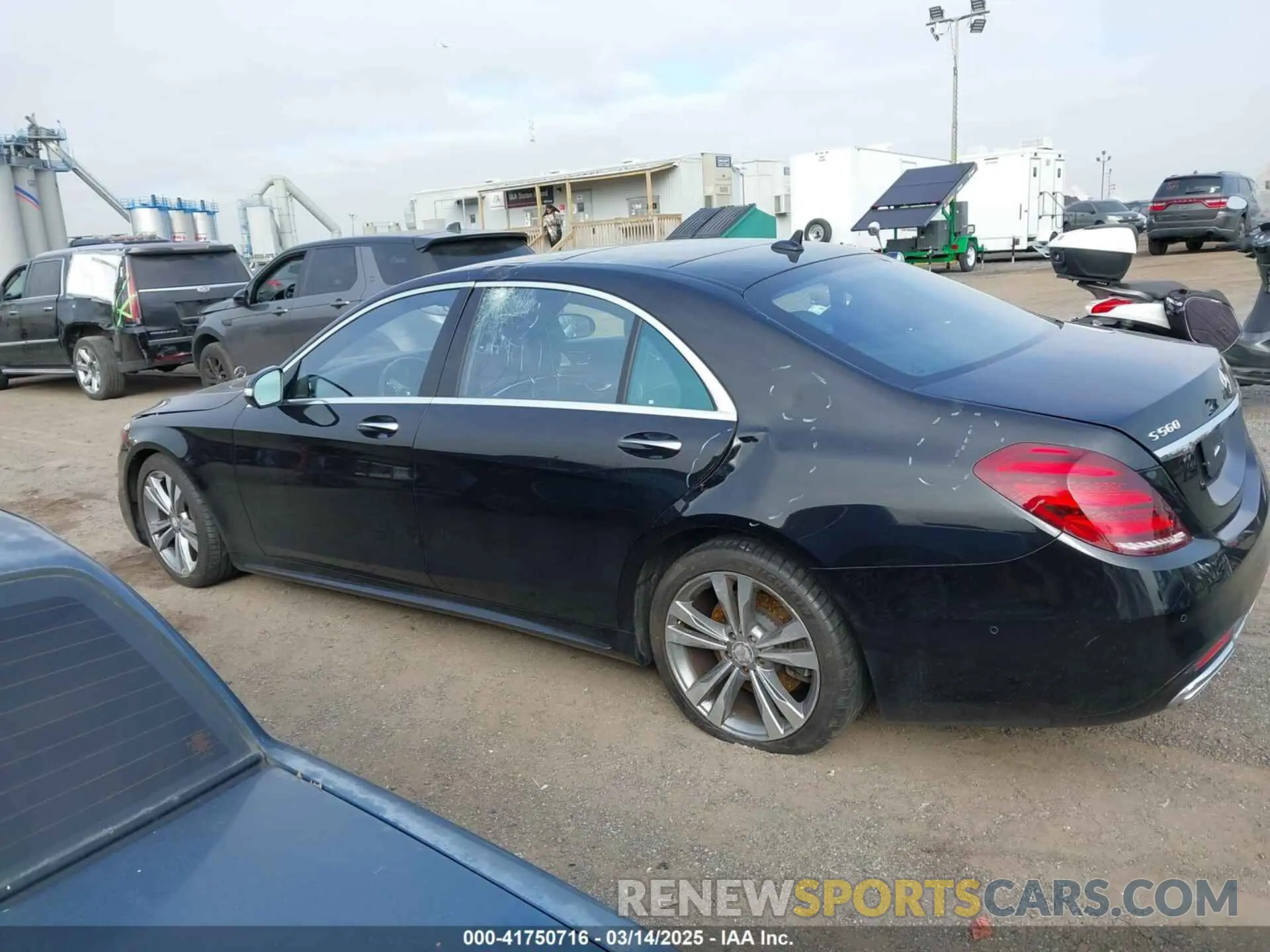 14 Photograph of a damaged car WDDUG8GB1KA430335 MERCEDES-BENZ S 560 2019