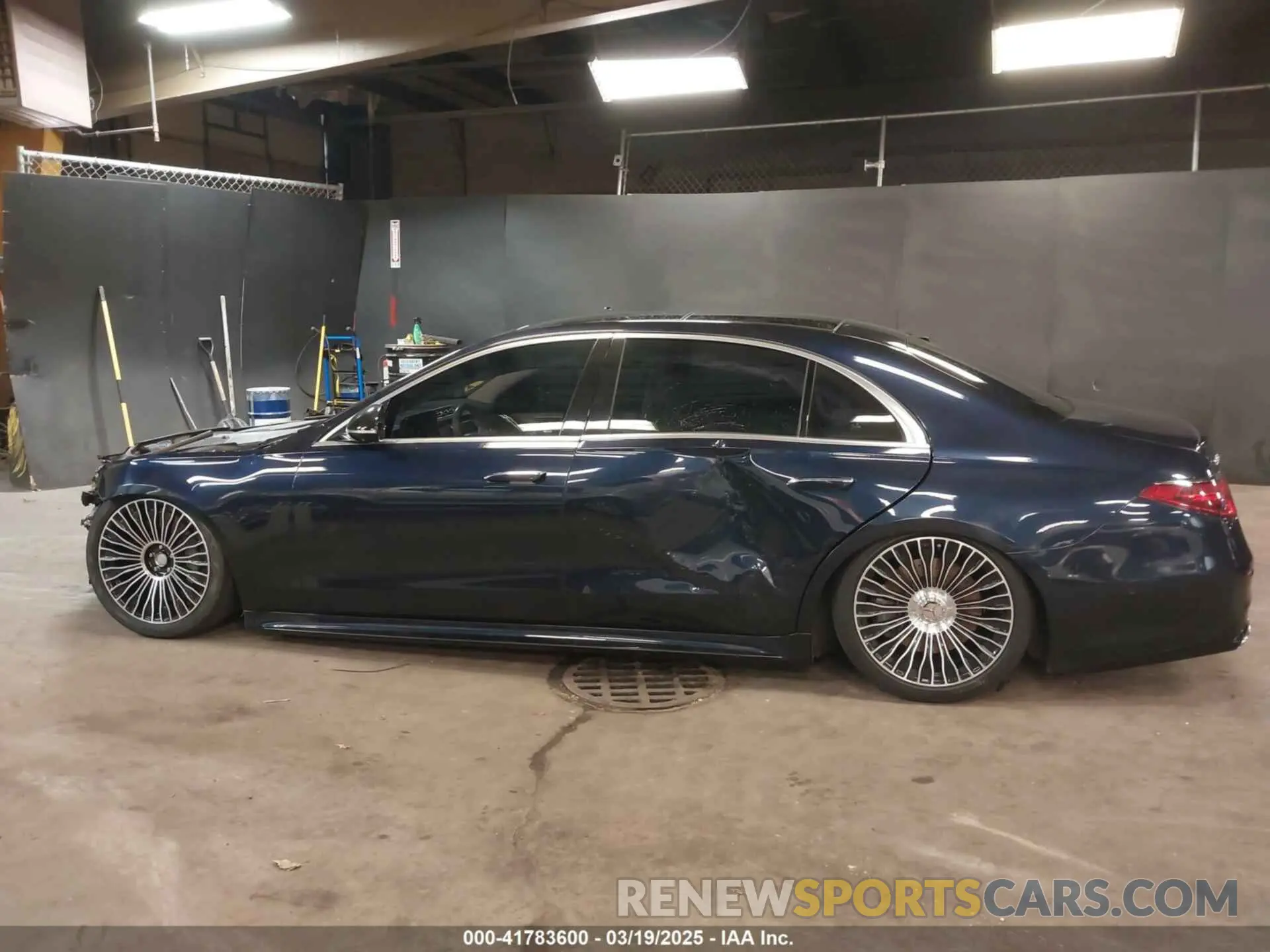15 Photograph of a damaged car W1K6G7GB7NA155304 MERCEDES-BENZ S 580 2022