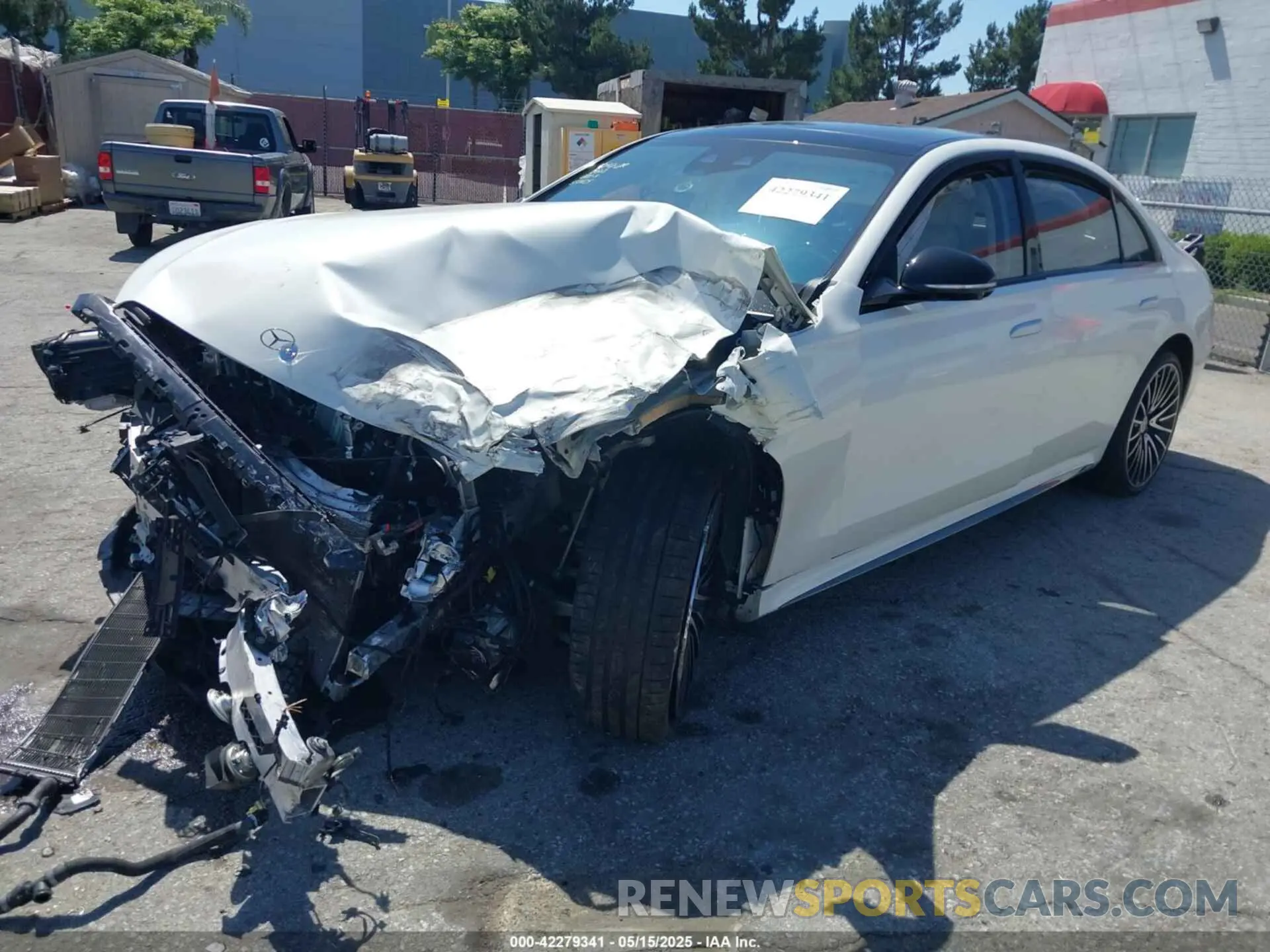 2 Фотография поврежденного автомобиля W1K6G7GB6PA235373 MERCEDES-BENZ S 580 2023