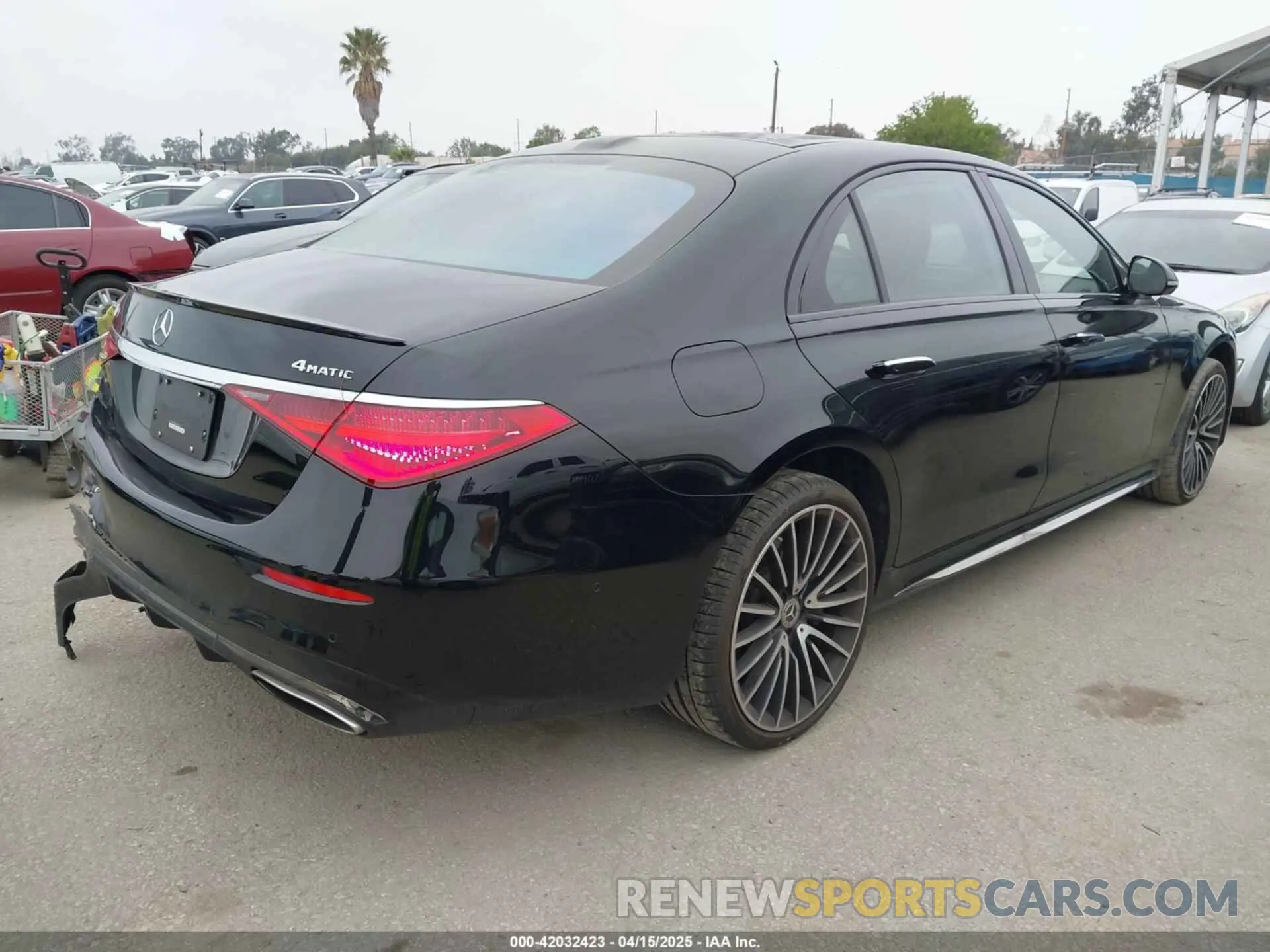 4 Photograph of a damaged car W1K6G7GB3RA279964 MERCEDES-BENZ S 580 2024