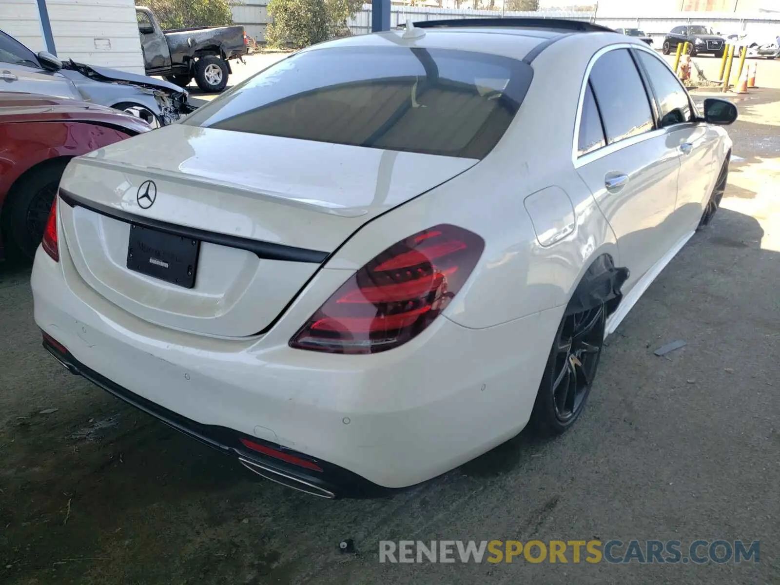 4 Photograph of a damaged car WDDUG8DB6KA427662 MERCEDES-BENZ S CLASS 2019