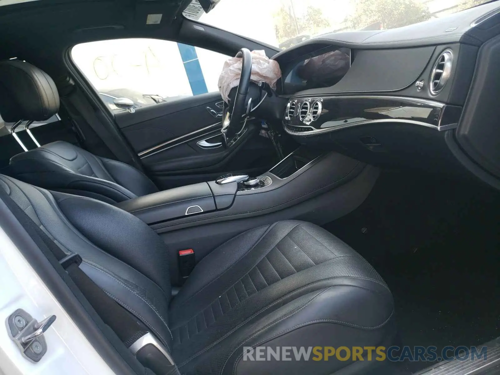 5 Photograph of a damaged car WDDUG8DB6KA427662 MERCEDES-BENZ S CLASS 2019