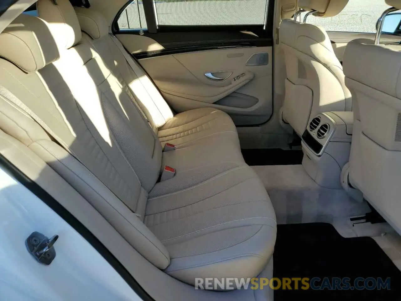 10 Photograph of a damaged car W1KUG8GB4LA558439 MERCEDES-BENZ S-CLASS 2020
