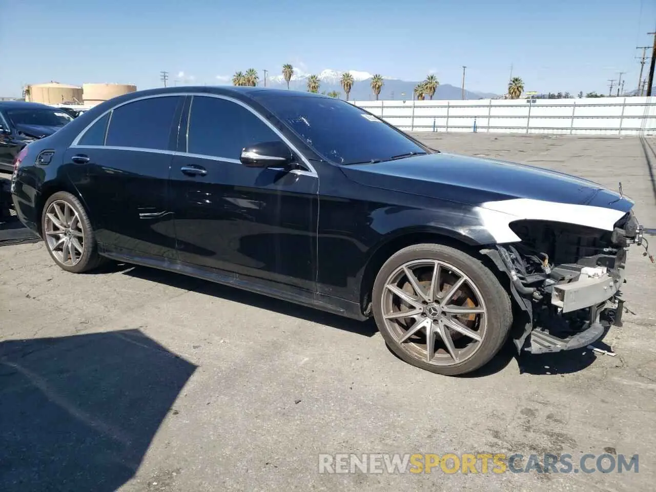 4 Photograph of a damaged car WDDUG6GB0LA509582 MERCEDES-BENZ S-CLASS 2020
