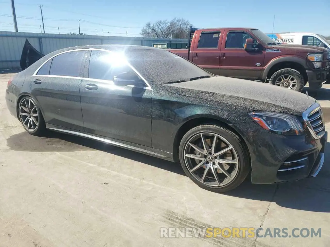 4 Photograph of a damaged car WDDUG8DB7LA523768 MERCEDES-BENZ S-CLASS 2020