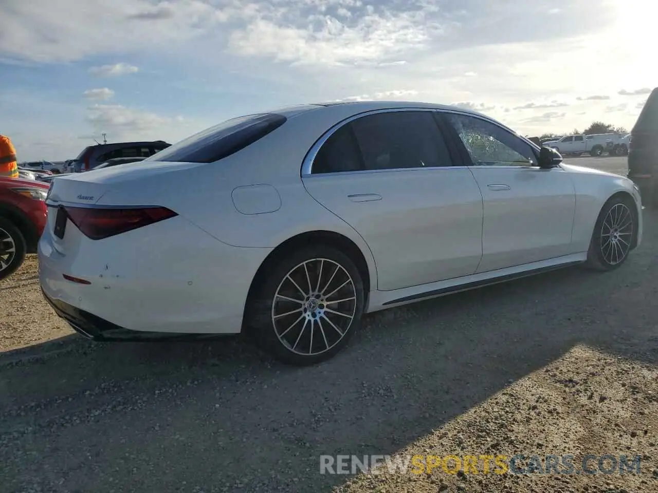 3 Photograph of a damaged car W1K6G6DB3NA069728 MERCEDES-BENZ S-CLASS 2022