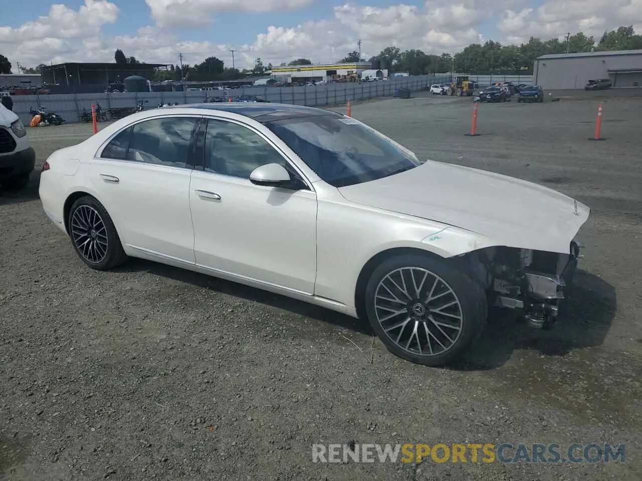 4 Photograph of a damaged car W1K6G6DB5NA071206 MERCEDES-BENZ S-CLASS 2022