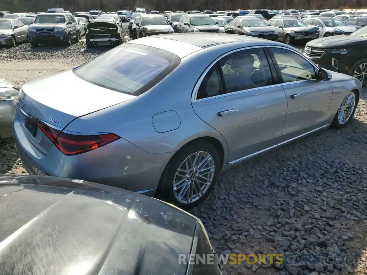 3 Photograph of a damaged car W1K6G7GB8NA111117 MERCEDES-BENZ S-CLASS 2022