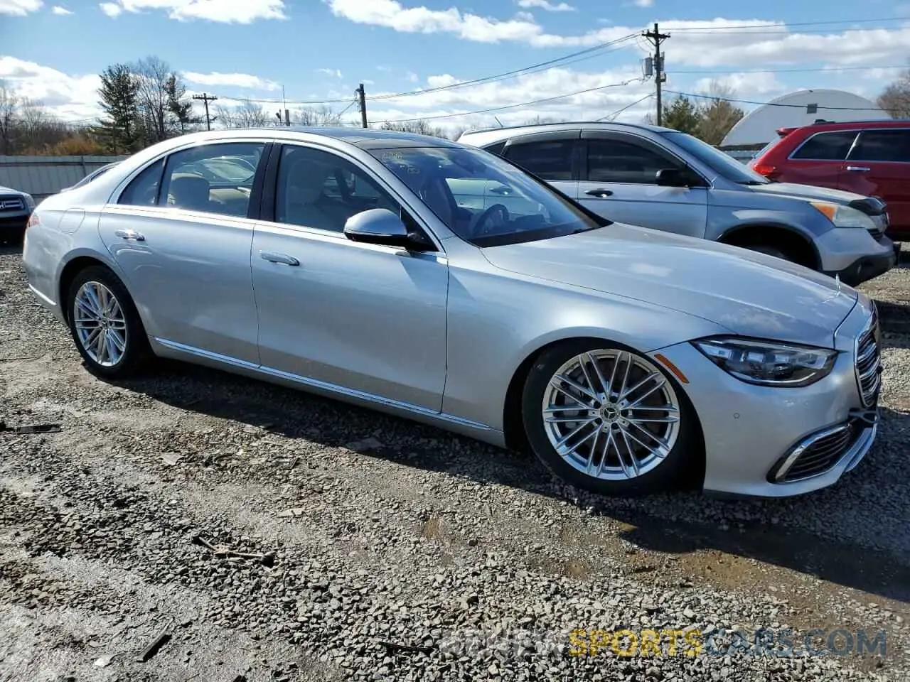 4 Photograph of a damaged car W1K6G7GB8NA111117 MERCEDES-BENZ S-CLASS 2022