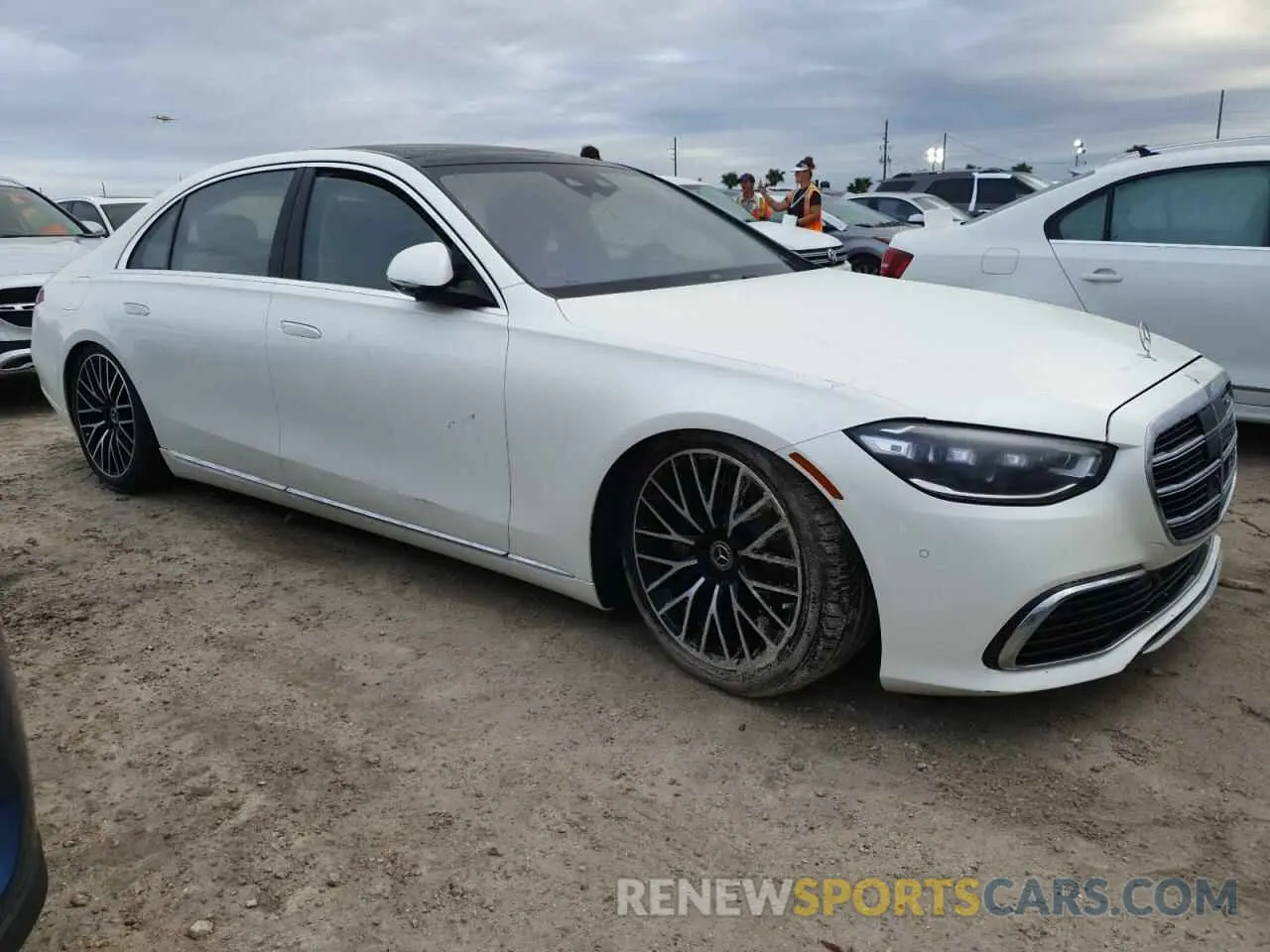 4 Фотография поврежденного автомобиля W1K6G7GB9NA132168 MERCEDES-BENZ S-CLASS 2022