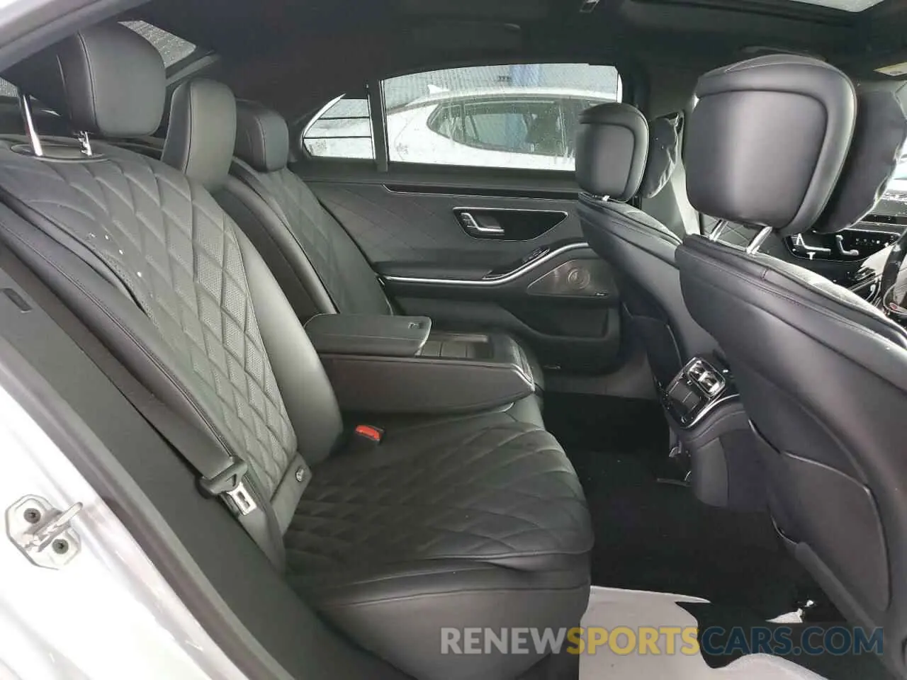 11 Photograph of a damaged car W1K6G7GBXRA248887 MERCEDES-BENZ S-CLASS 2024