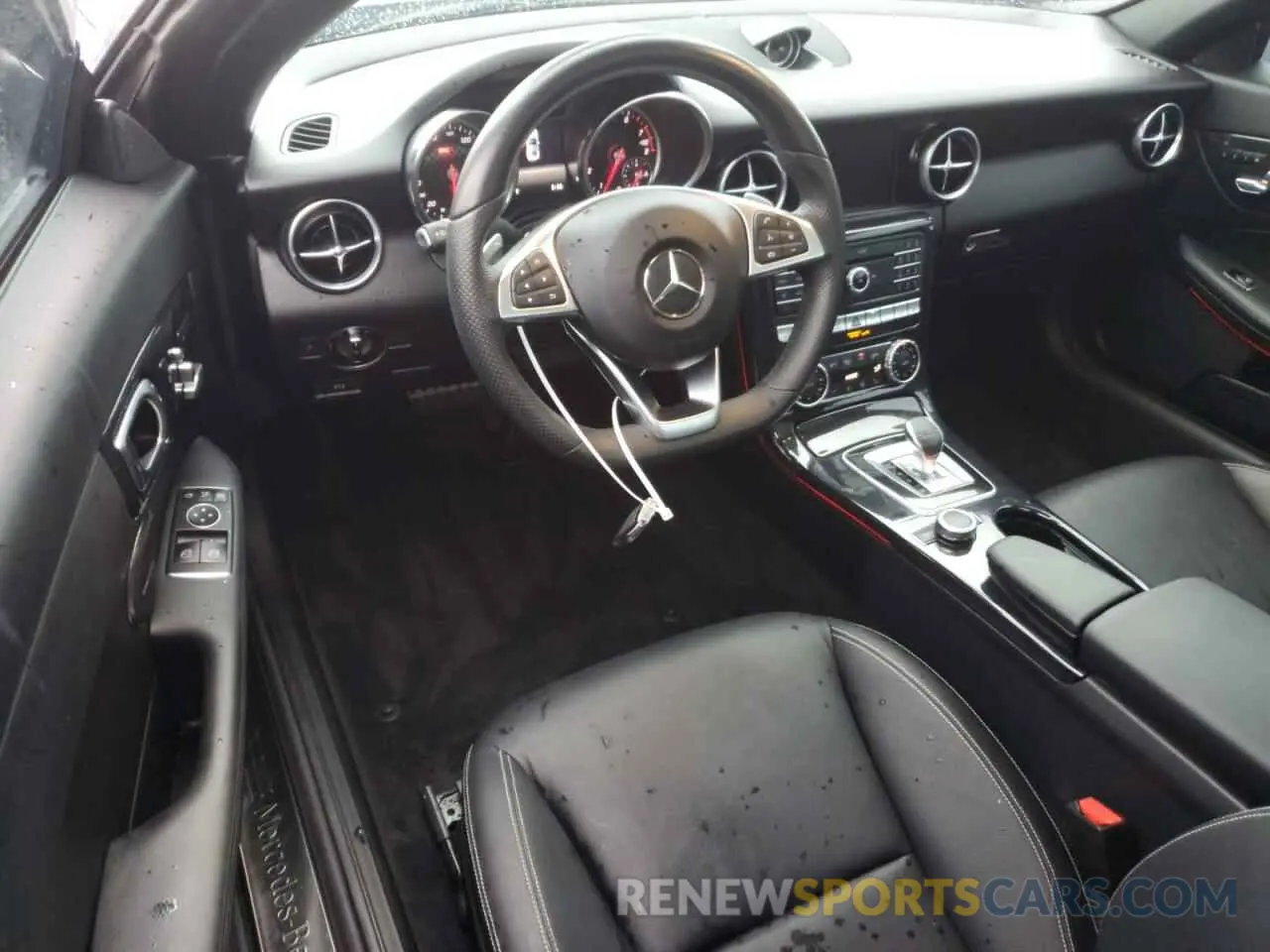 8 Фотография поврежденного автомобиля W1KPK3JA0LF172375 MERCEDES-BENZ SLC-CLASS 2020